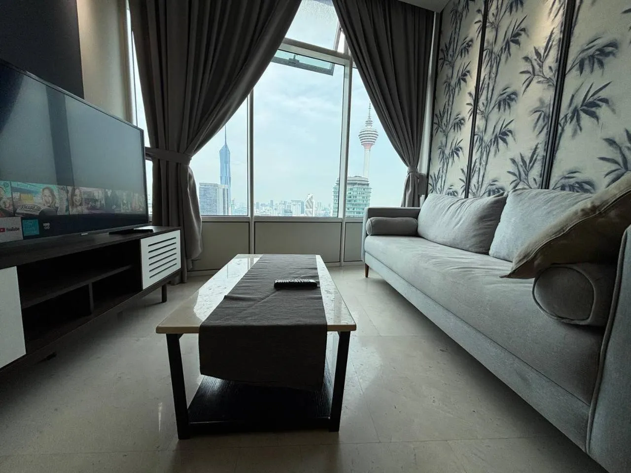 Sky Suites KLCC by Easy Nap