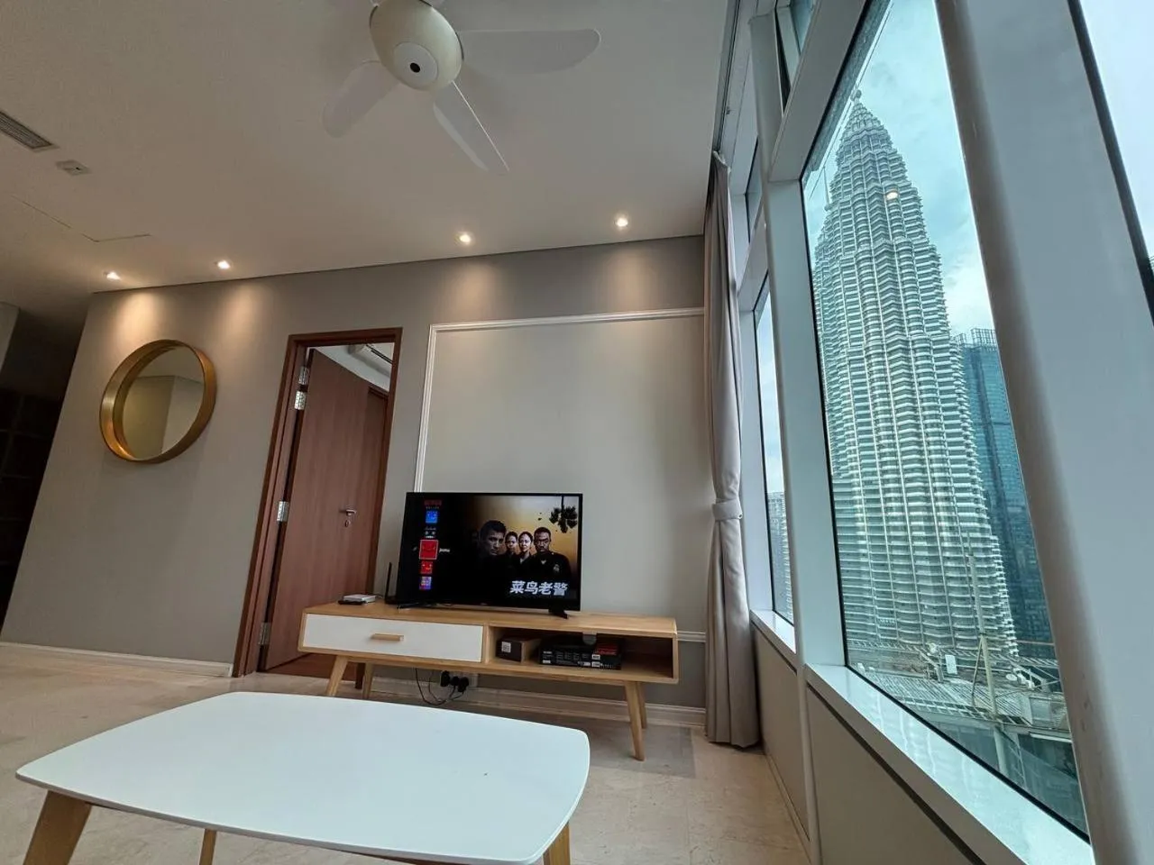 Sky Suites KLCC by Easy Nap