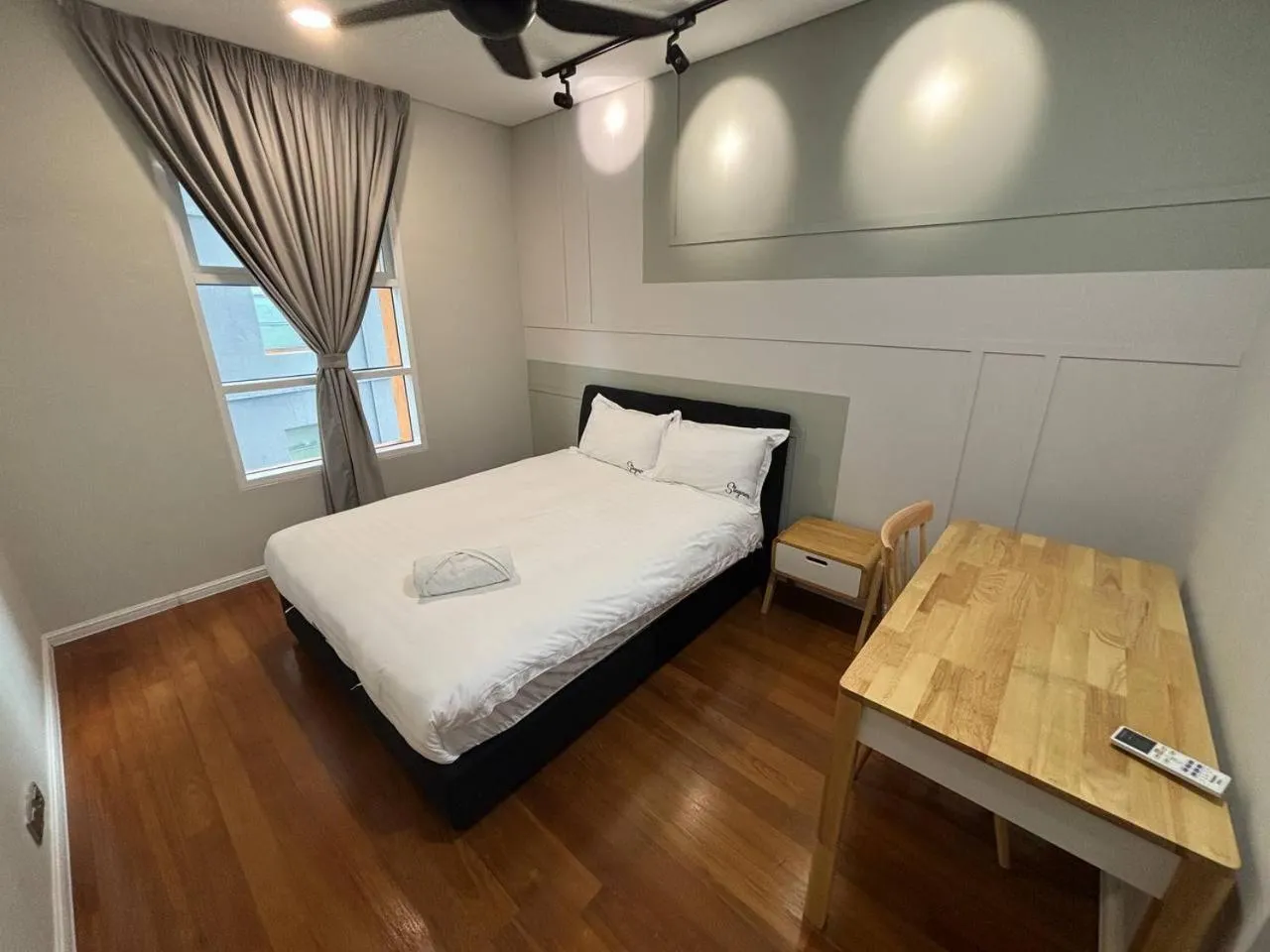 Bed in Sky Suites KLCC by Easy Nap