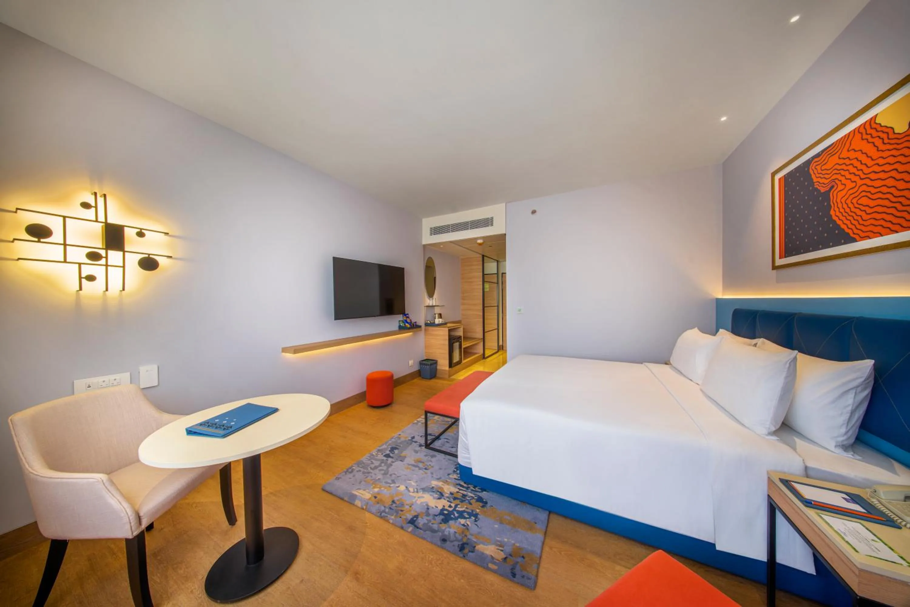 Bedroom, Bed in Sarovar Portico Sriperumbudur