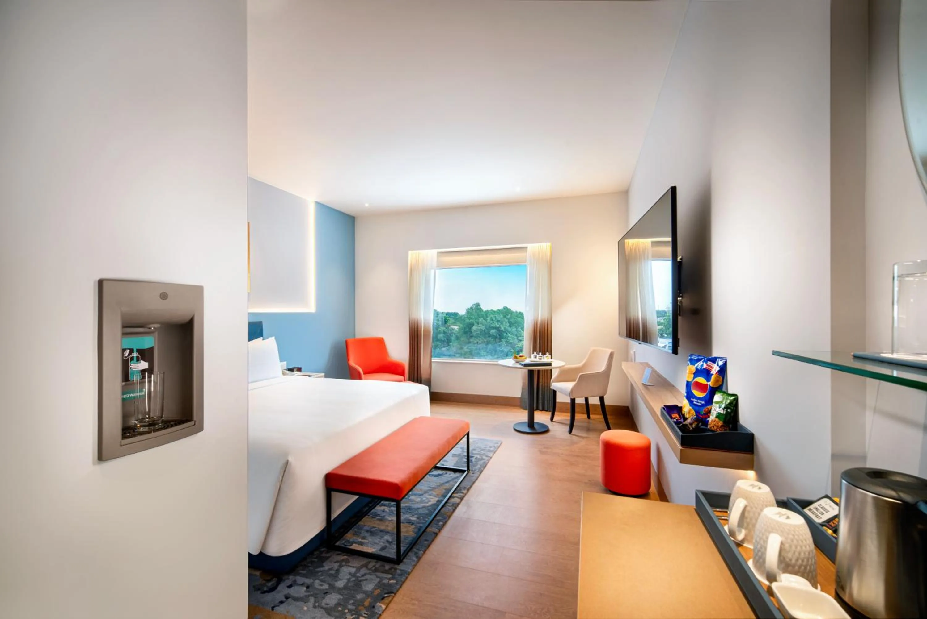 Bedroom, Bed in Sarovar Portico Sriperumbudur