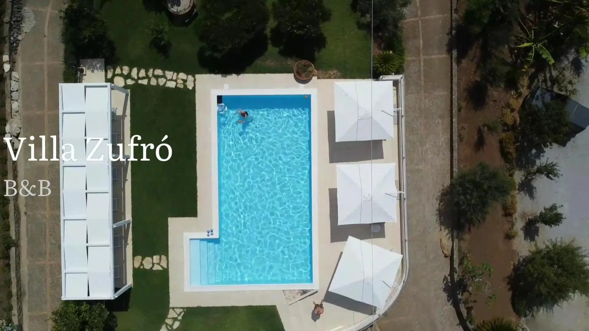 Pool view in Villa Zufrò
