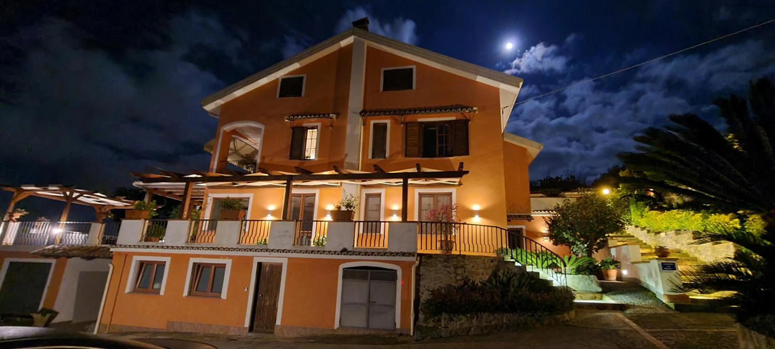 Property building in Villa Zufrò