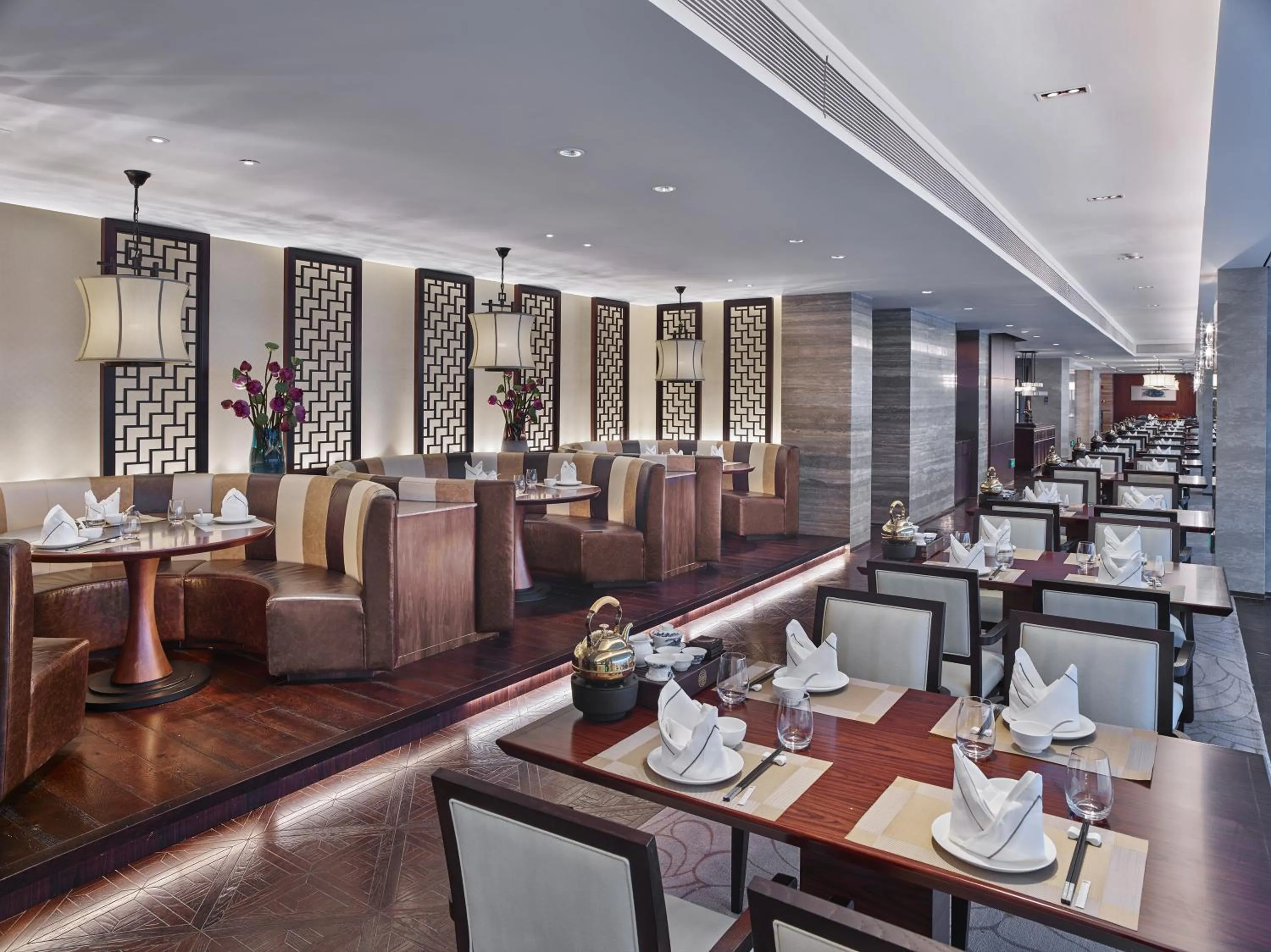 Restaurant/places to eat in White Swan Hotel