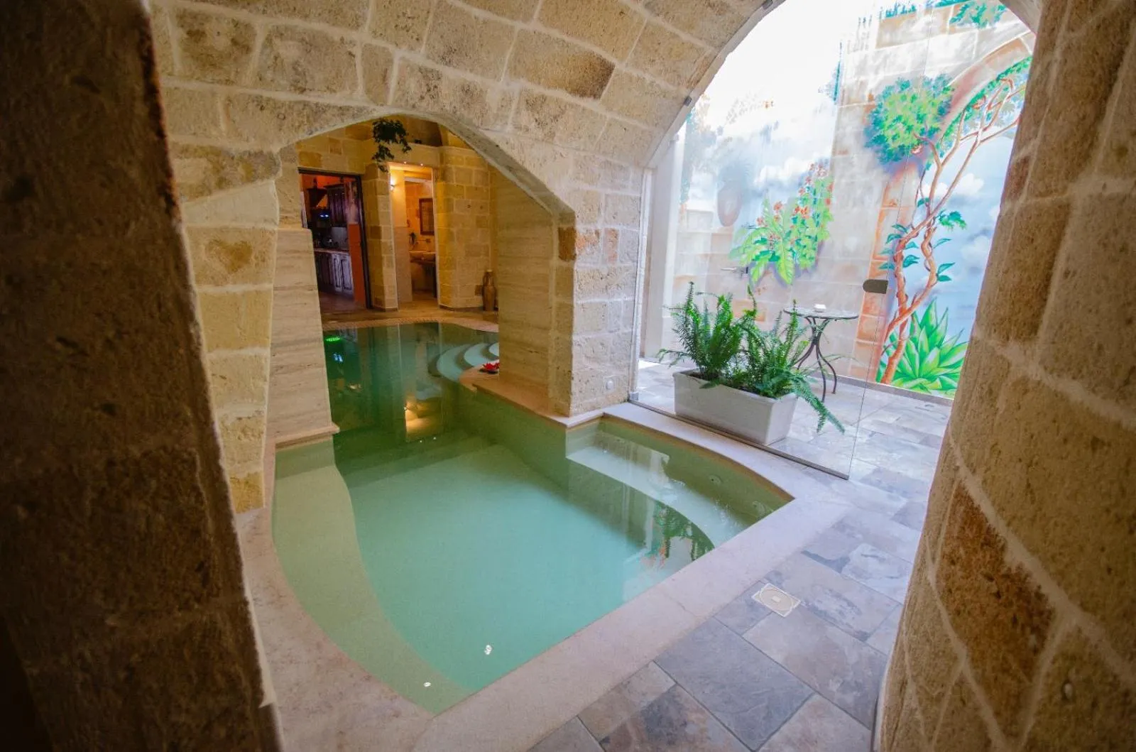 Swimming pool in B&B Corte Dei Figuli