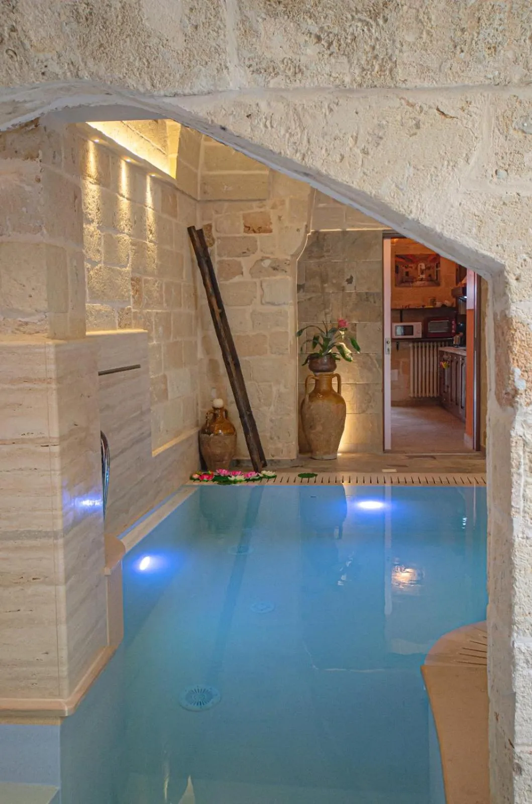 Swimming pool in B&B Corte Dei Figuli