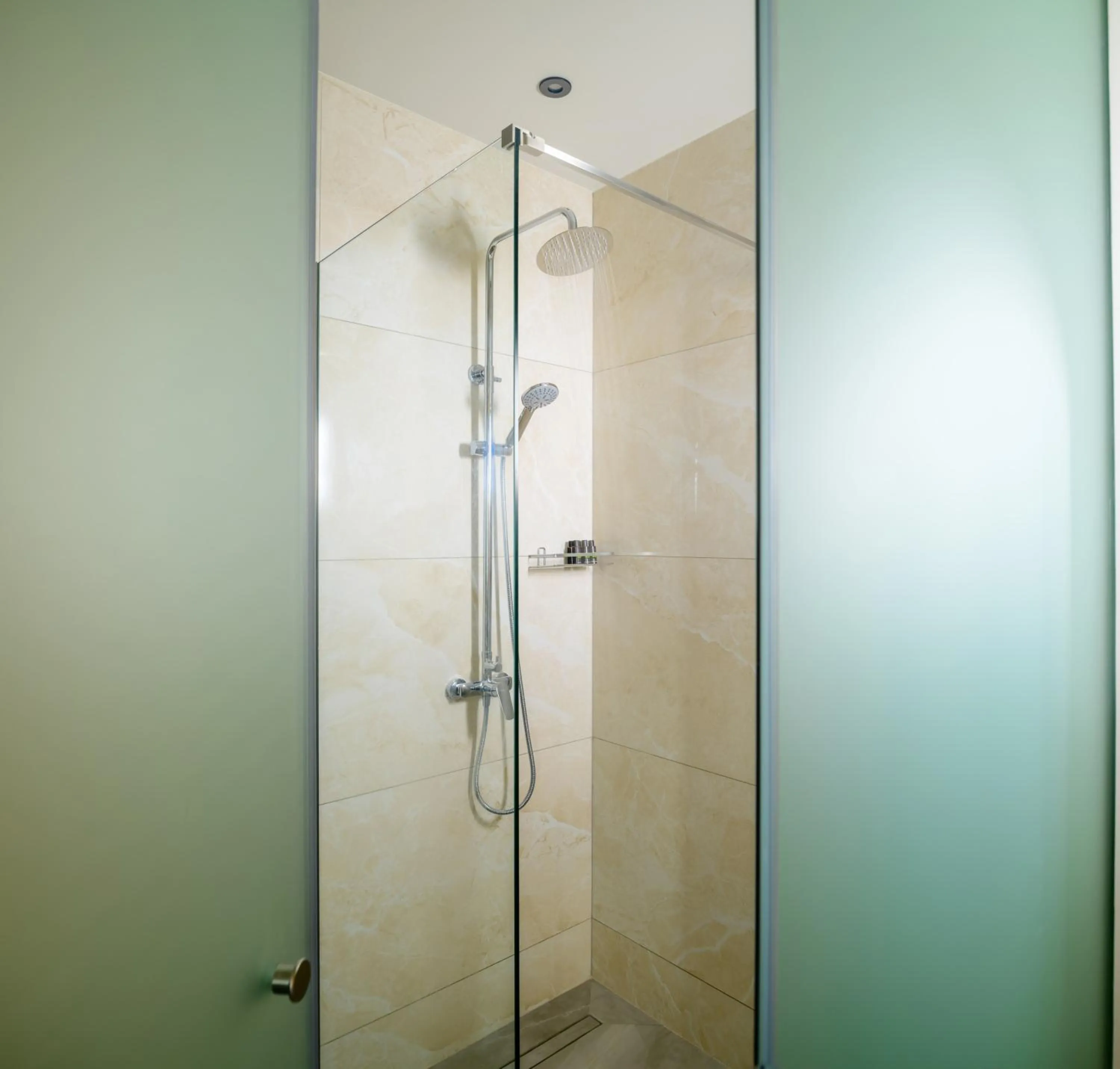 Bathroom in Ermou 26 Hotel