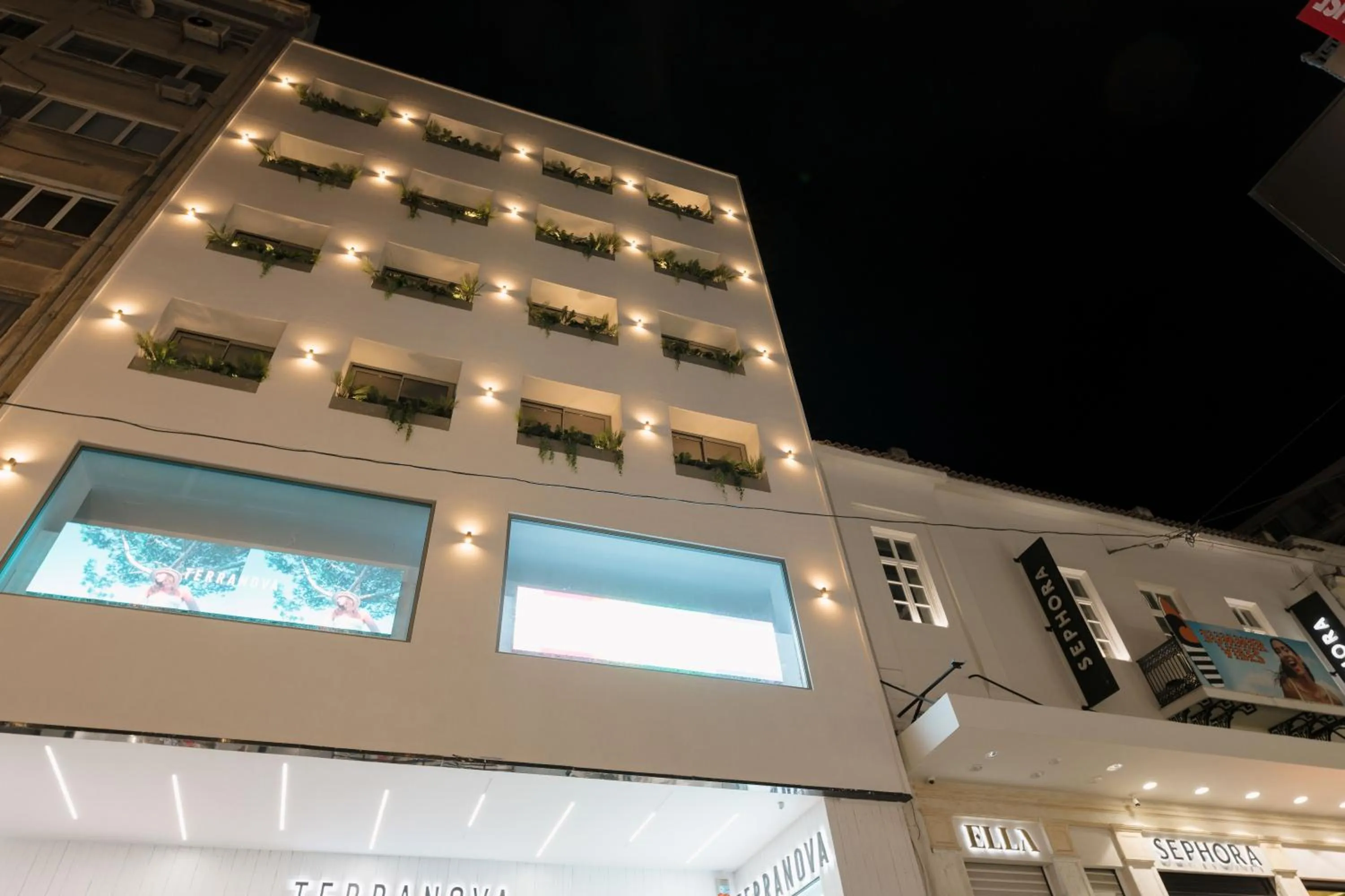 Property building in Ermou 26 Hotel