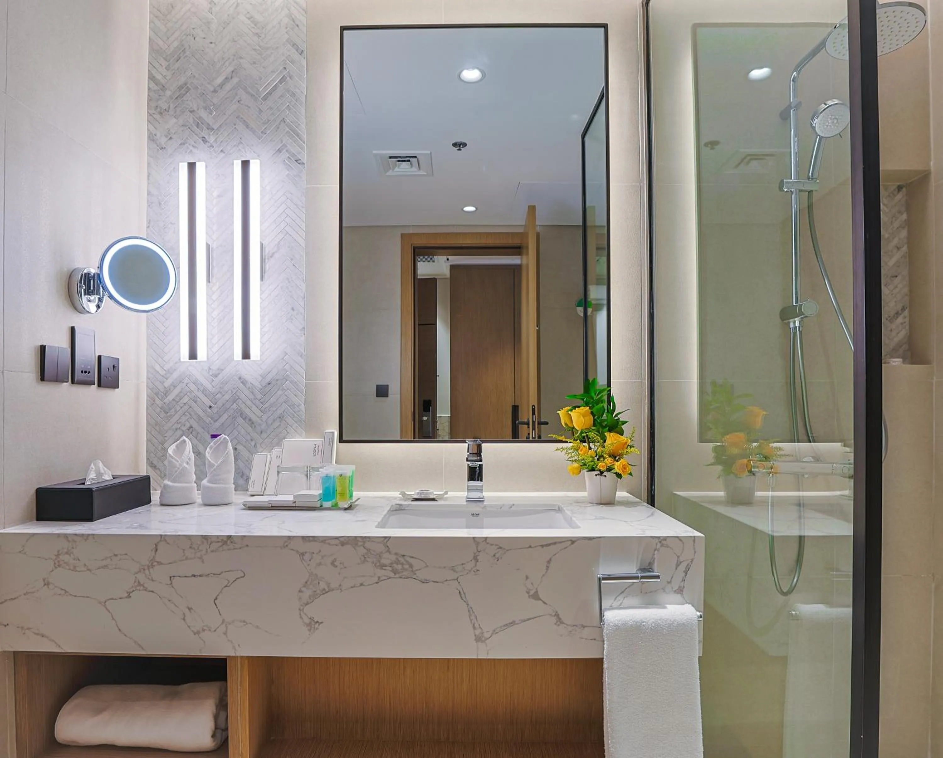 Shower in First Grand Hotel