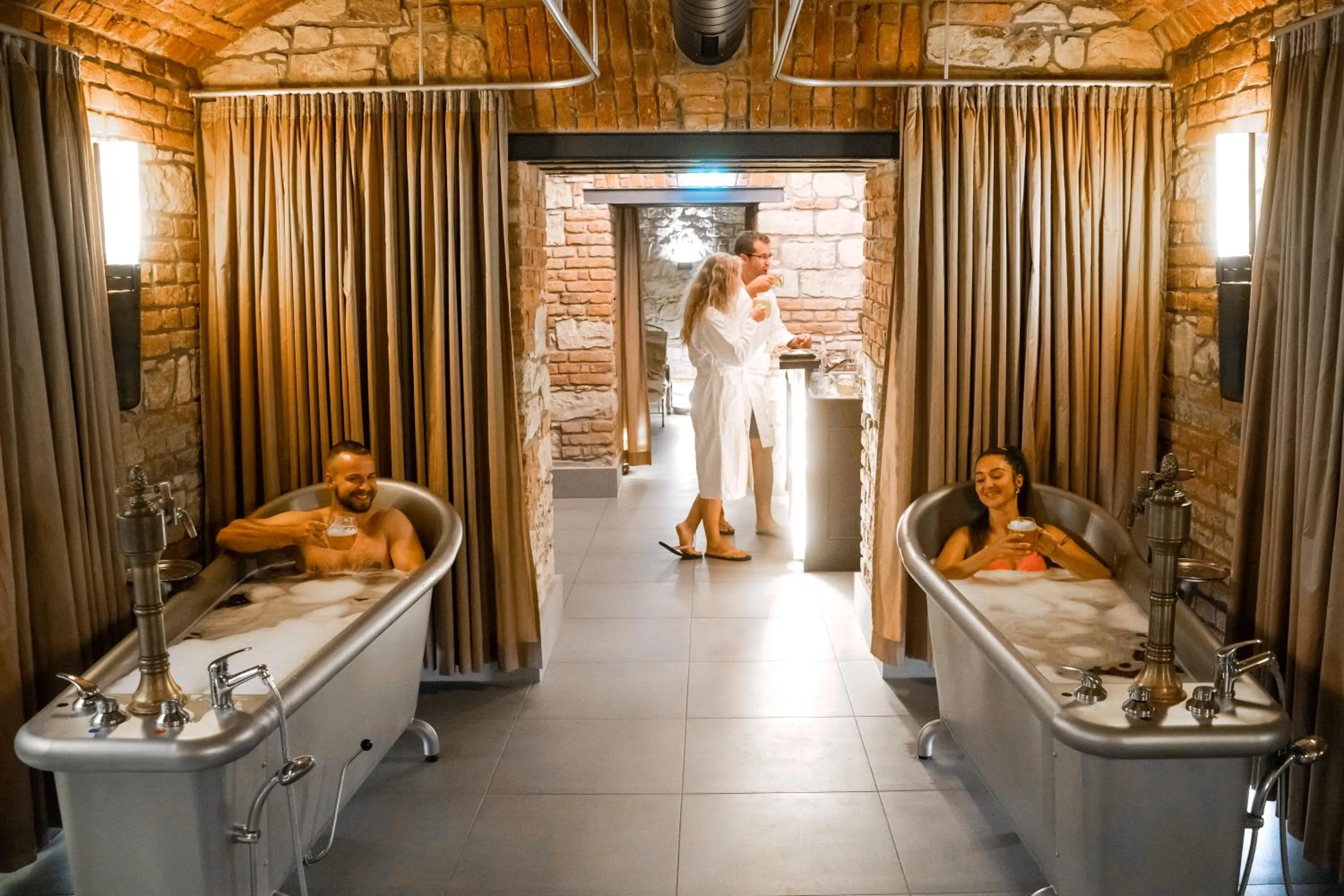 People in VINOHRADSKY DUM Residence