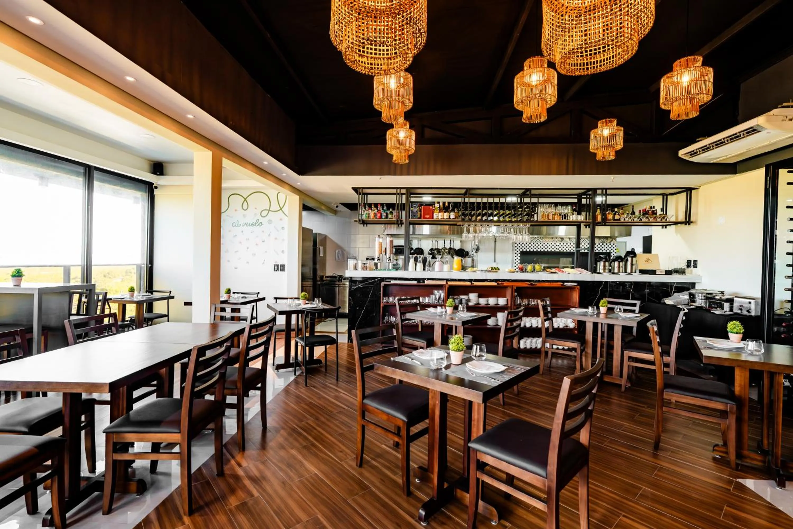 Ramada Suites by Wyndham Asuncion Aeropuerto