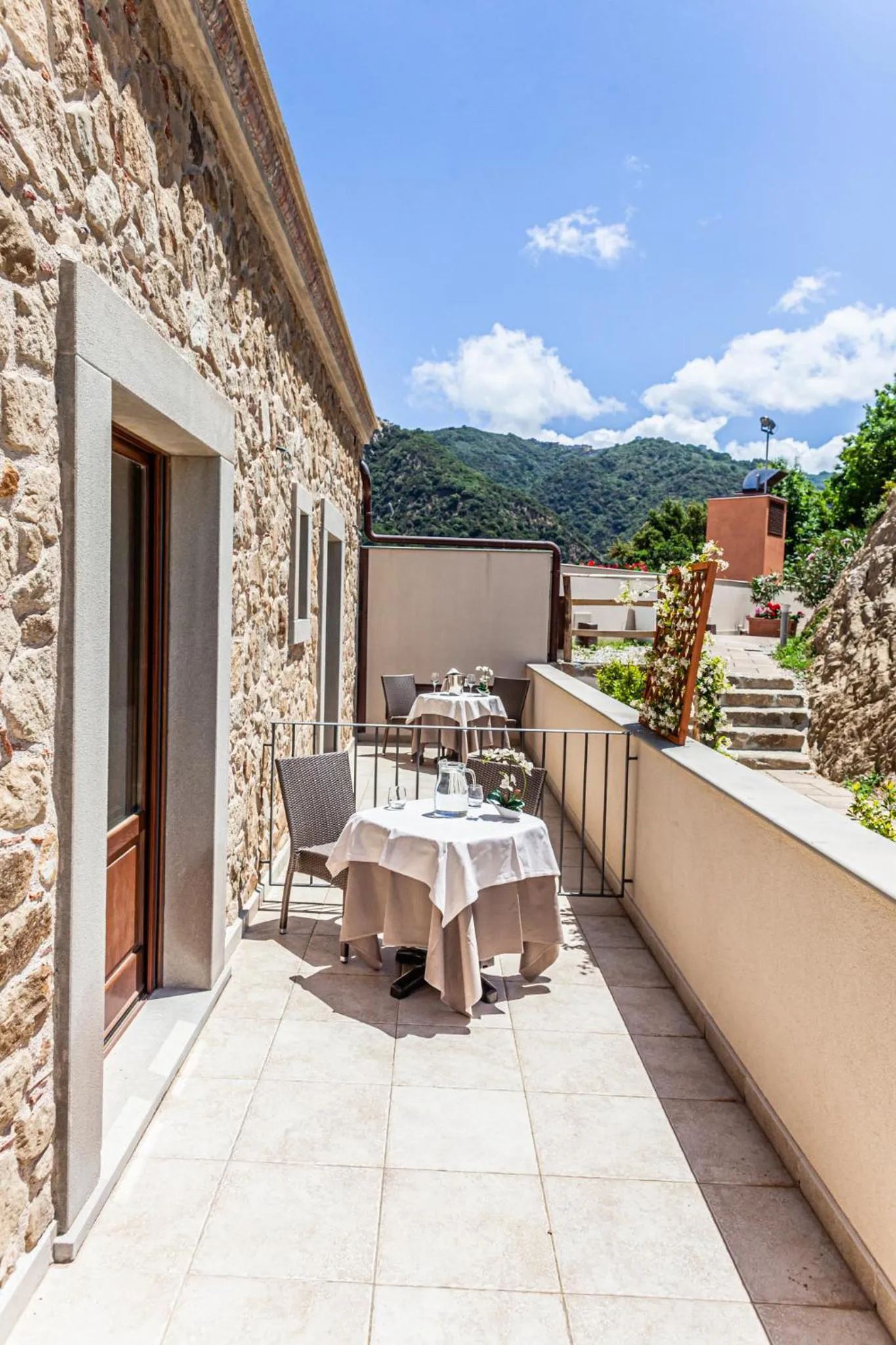 Balcony/Terrace in Villa Ginevra Resort Agrituristico