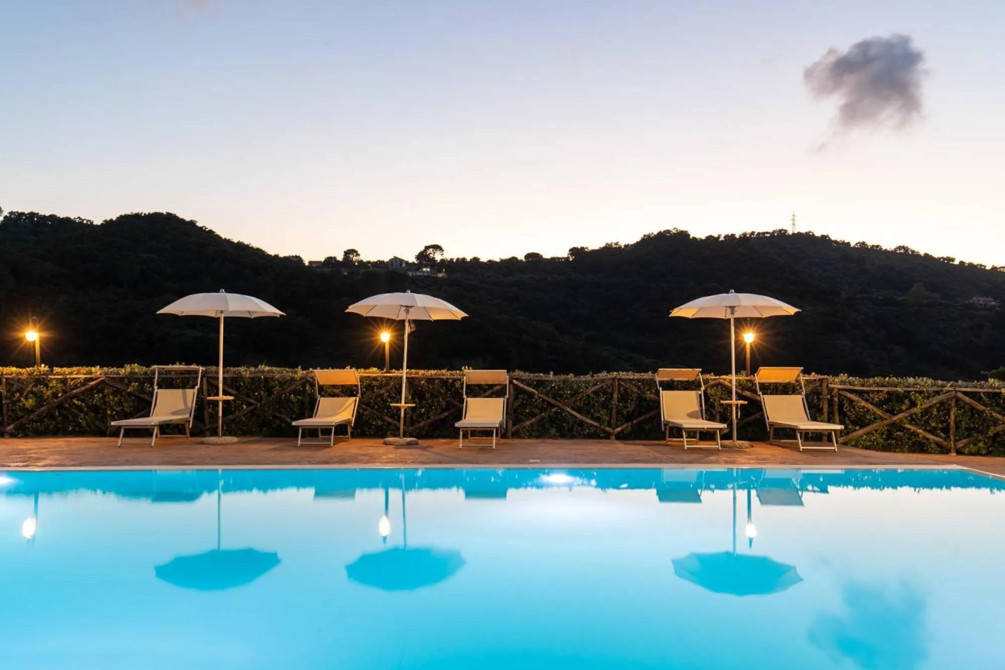 Swimming pool in Villa Ginevra Resort Agrituristico