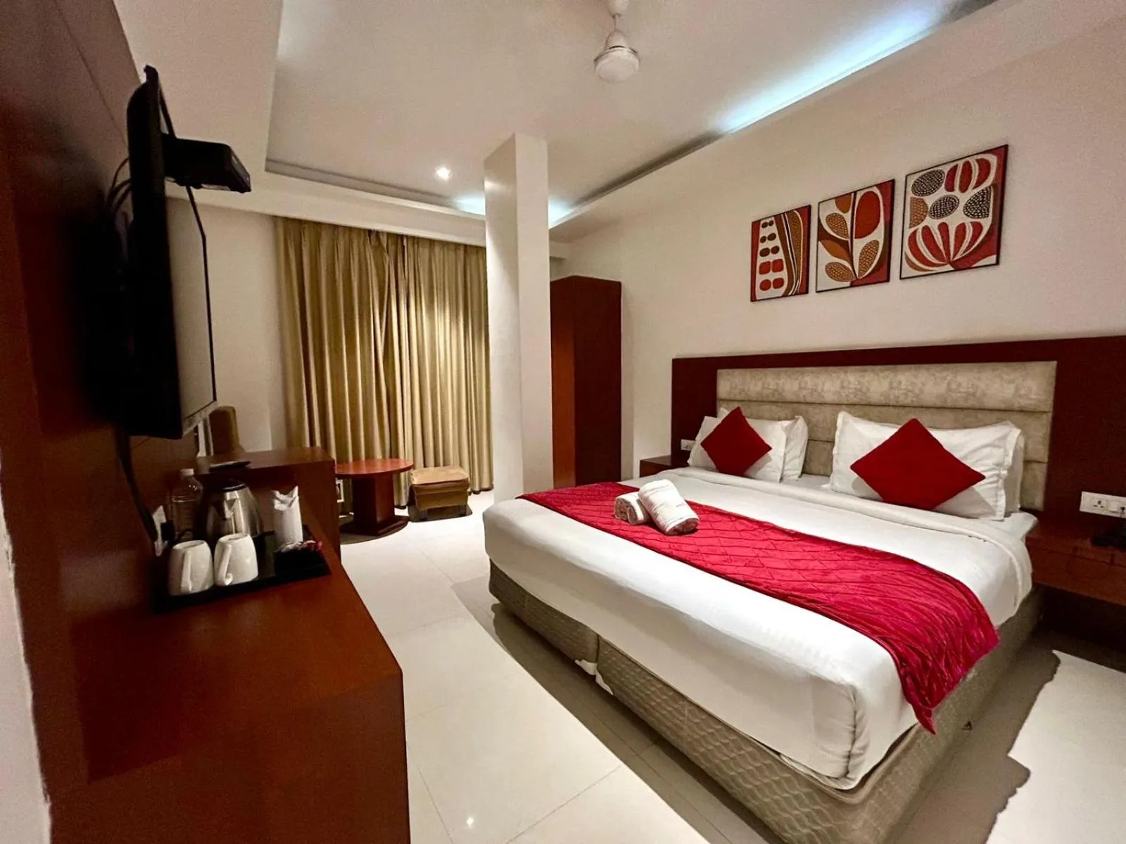 Hotel Z Suites Delhi Airport Mahipalpur- FREE Airport Pickup & Drop