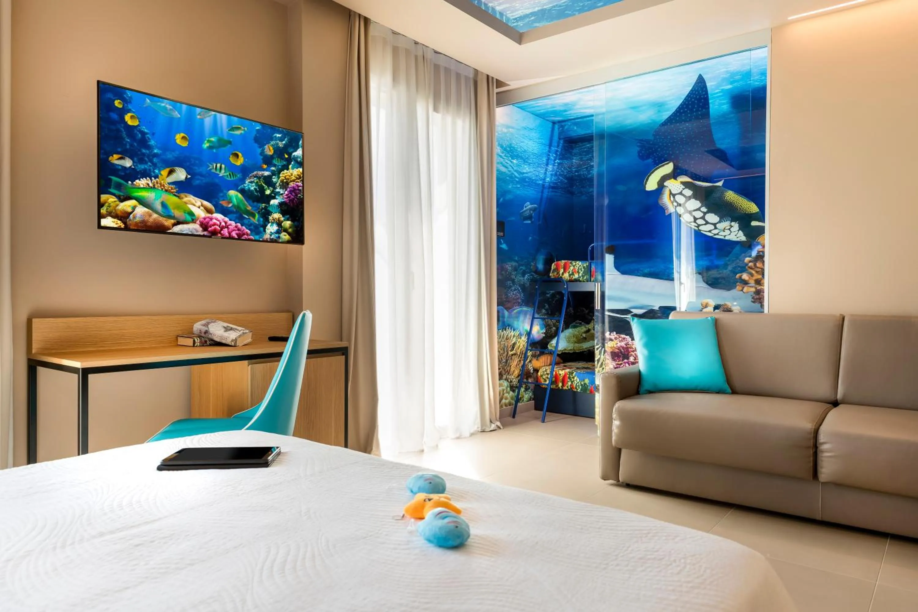 Bedroom, Bed in Hotel Adlon - FRONTE MARE