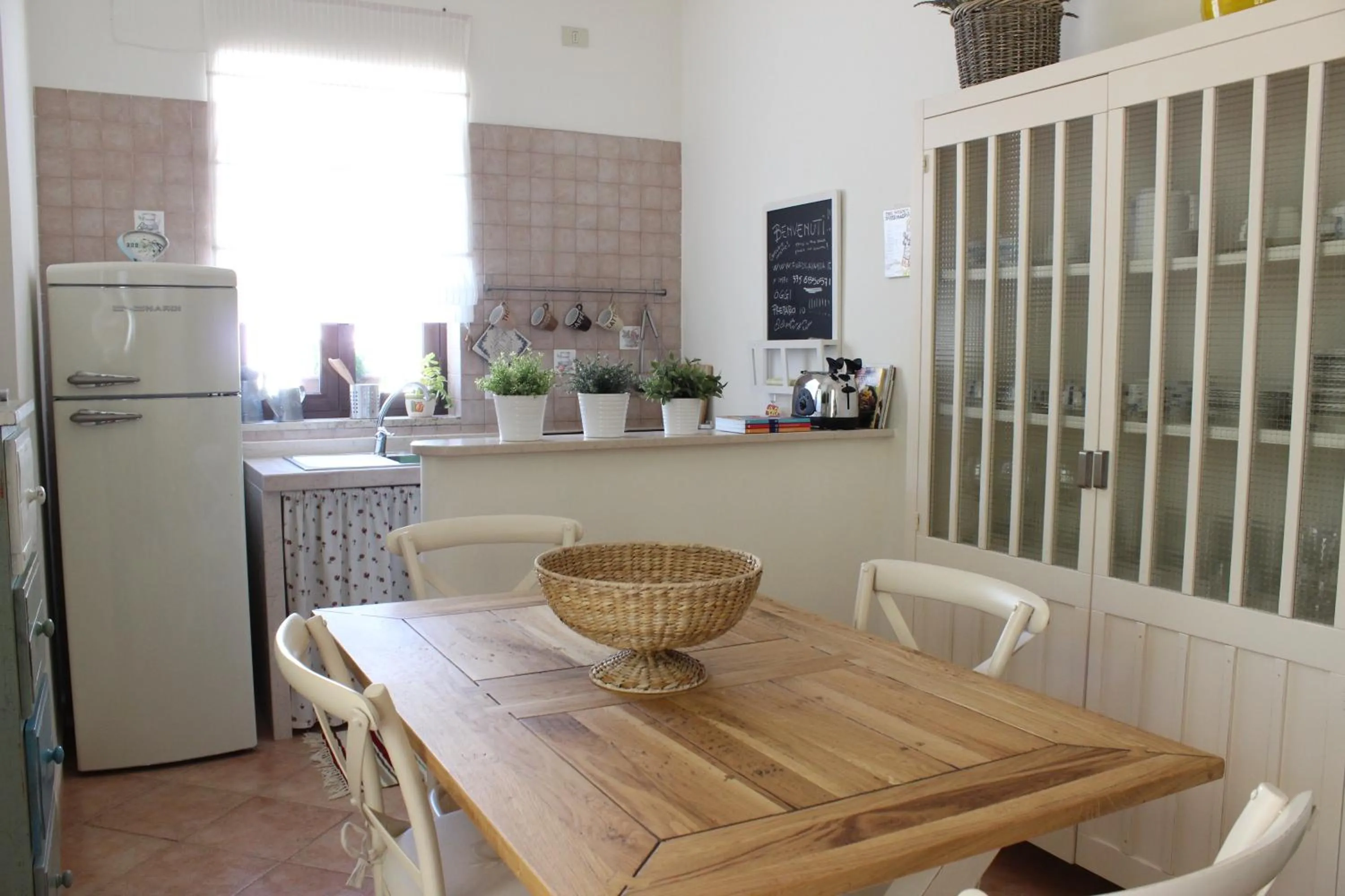 Dining area in Fiordilavanda