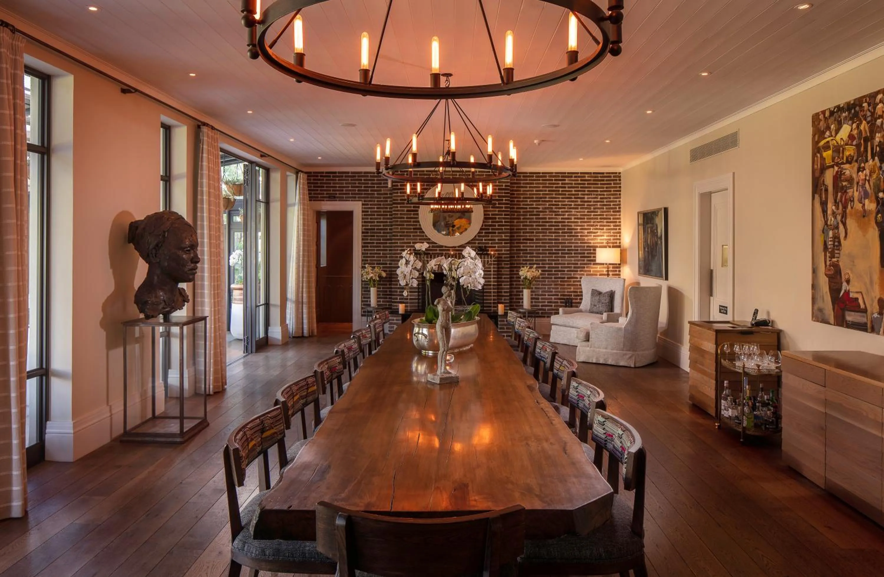 Restaurant/places to eat in Leeu Estates