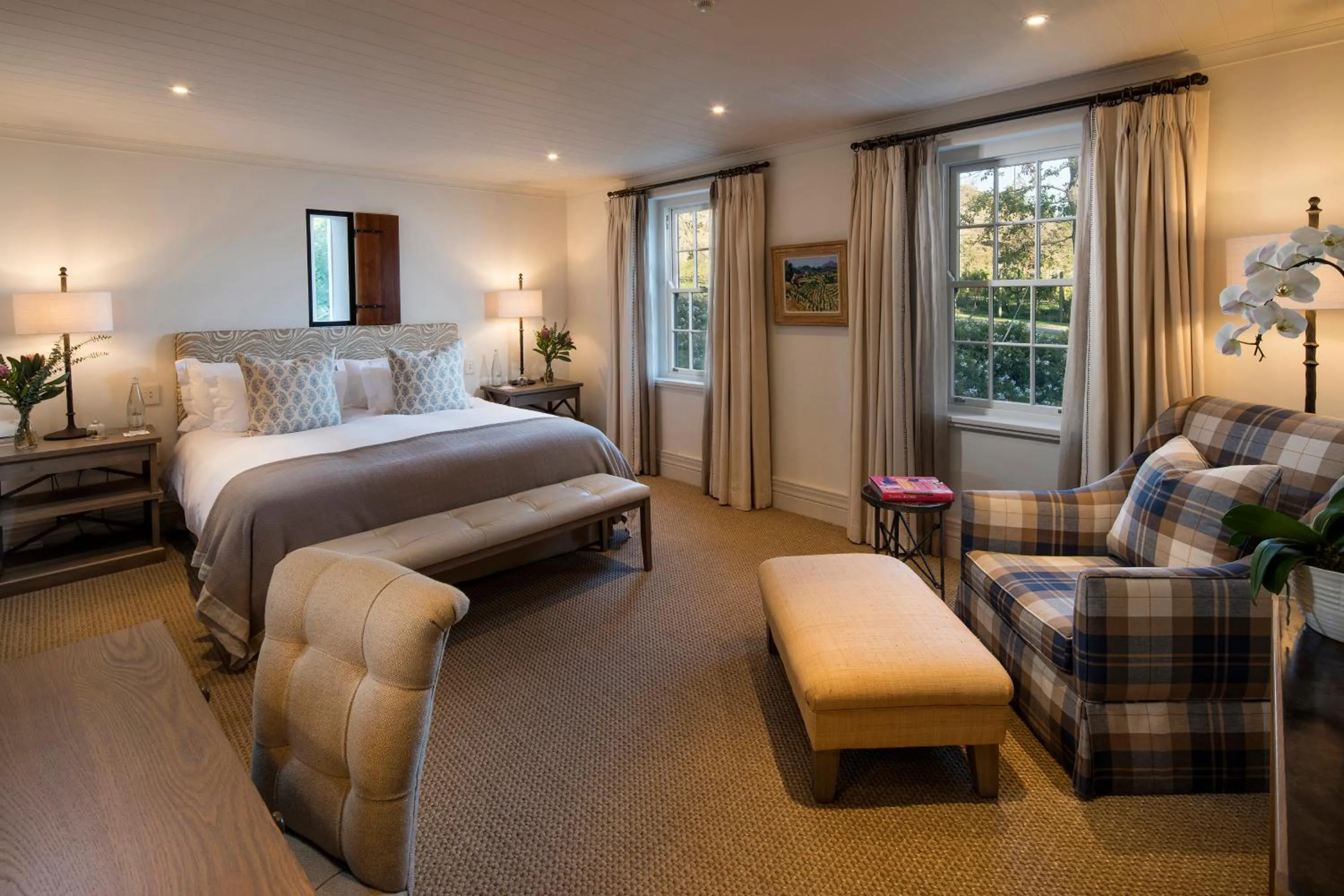 Photo of the whole room, Bed in Leeu Estates