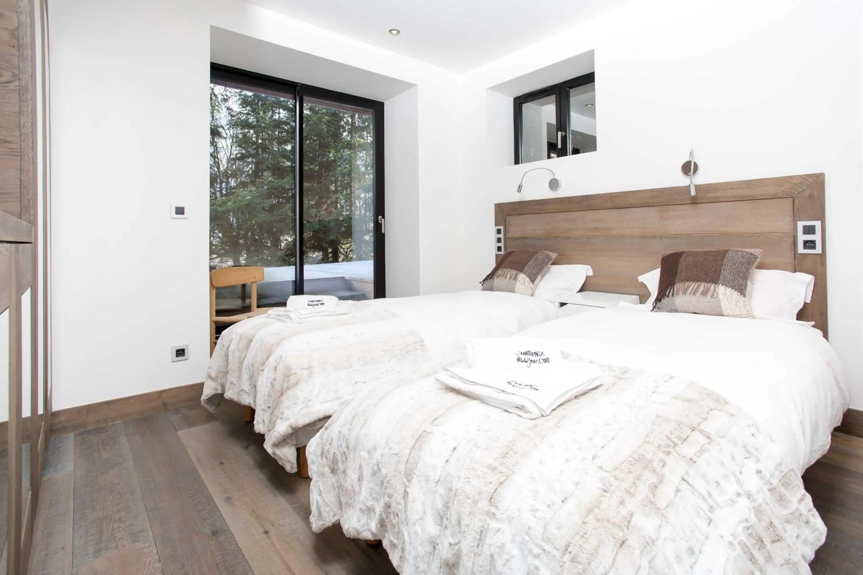 Bedroom, Bed in Chalet La Source - Chamonix All Year