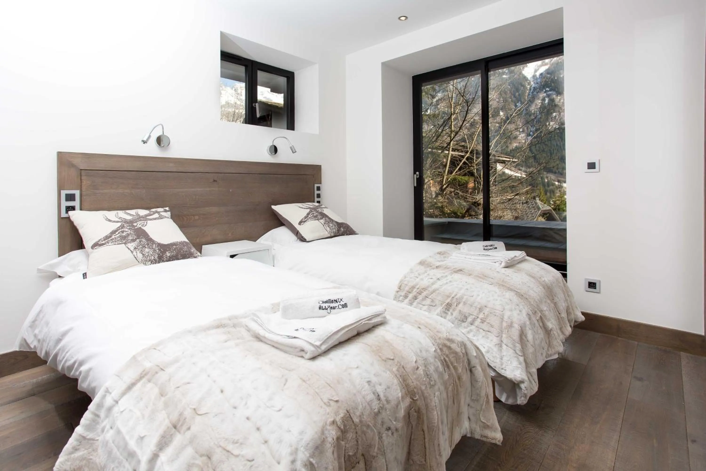 Bedroom, Bed in Chalet La Source - Chamonix All Year