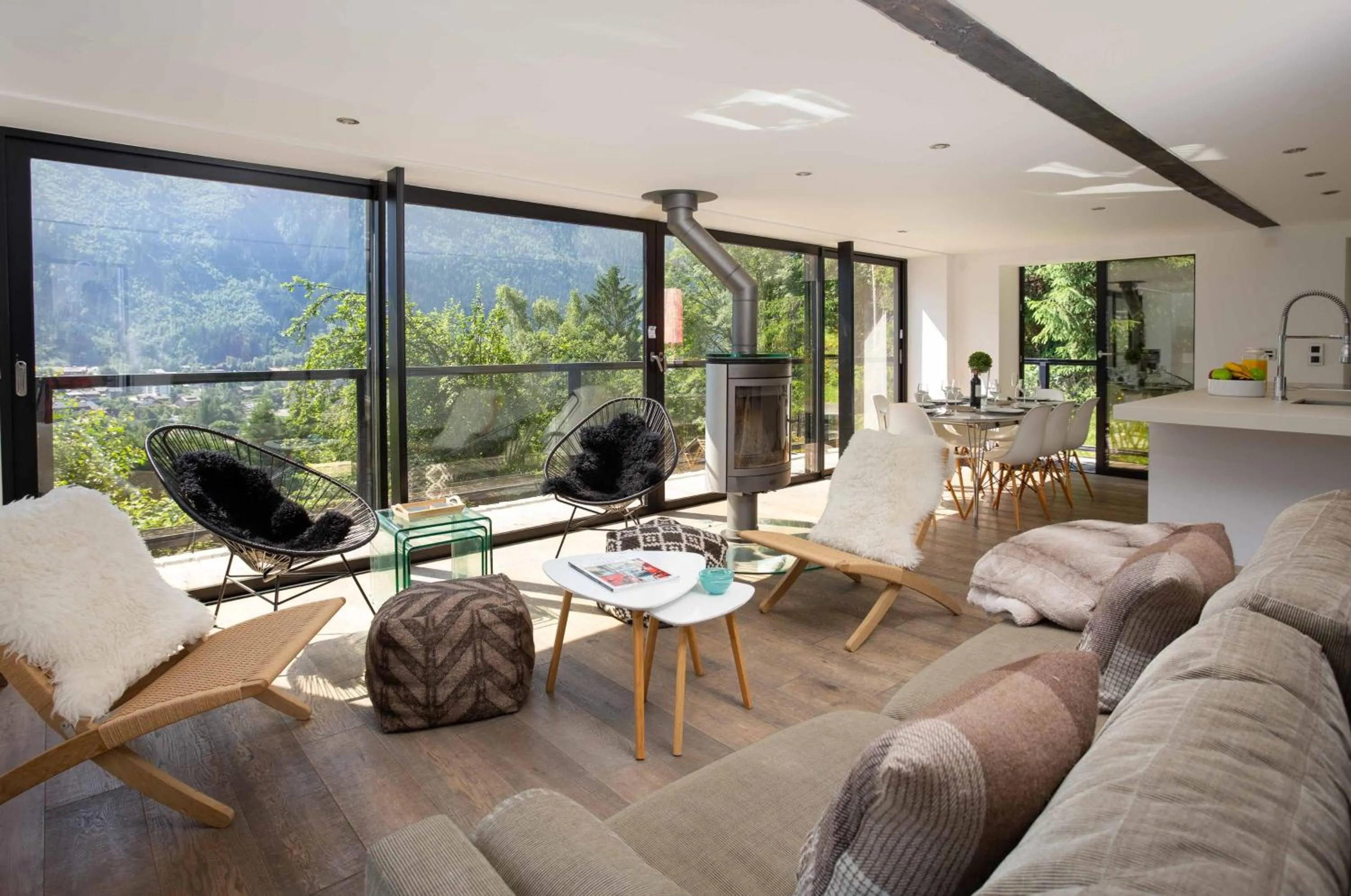 Living room in Chalet La Source - Chamonix All Year