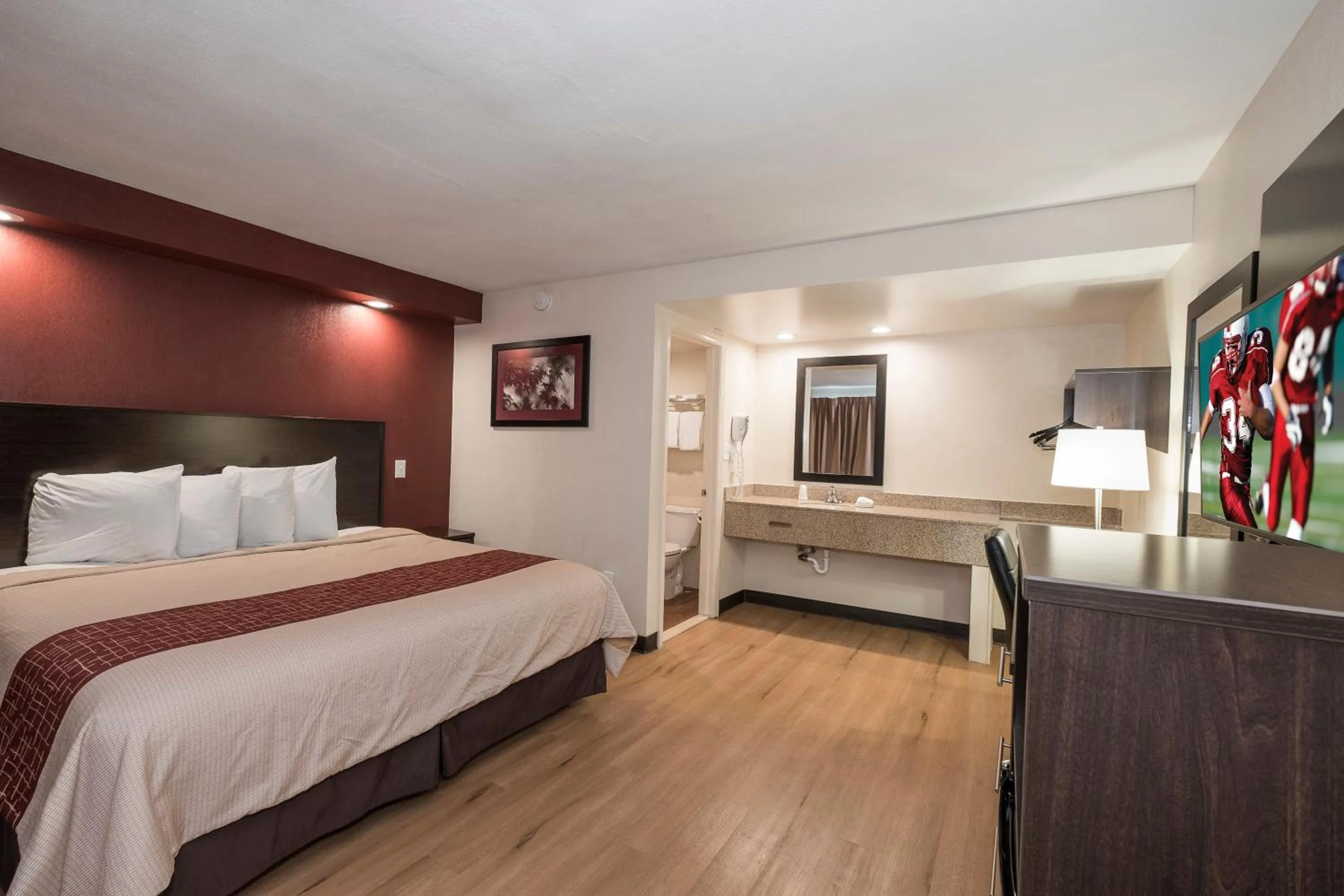 Photo of the whole room, Bed in Red Roof Inn Wildwood – Cape May/Rio Grande