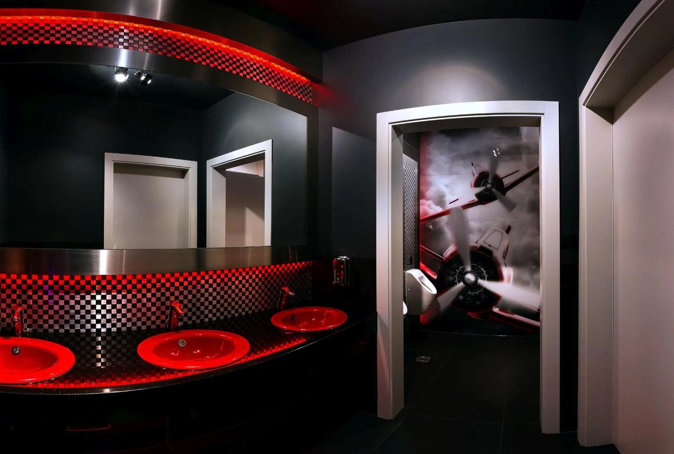 Bathroom in Hotel KARO