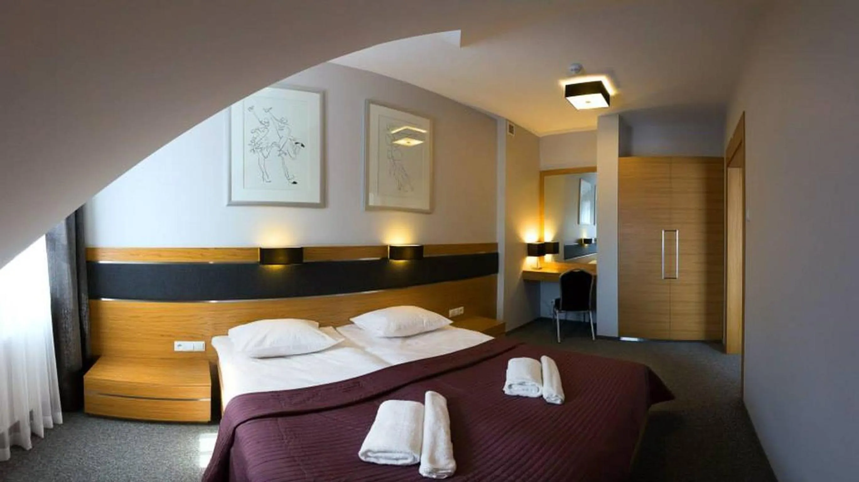 Photo of the whole room, Bed in Hotel KARO