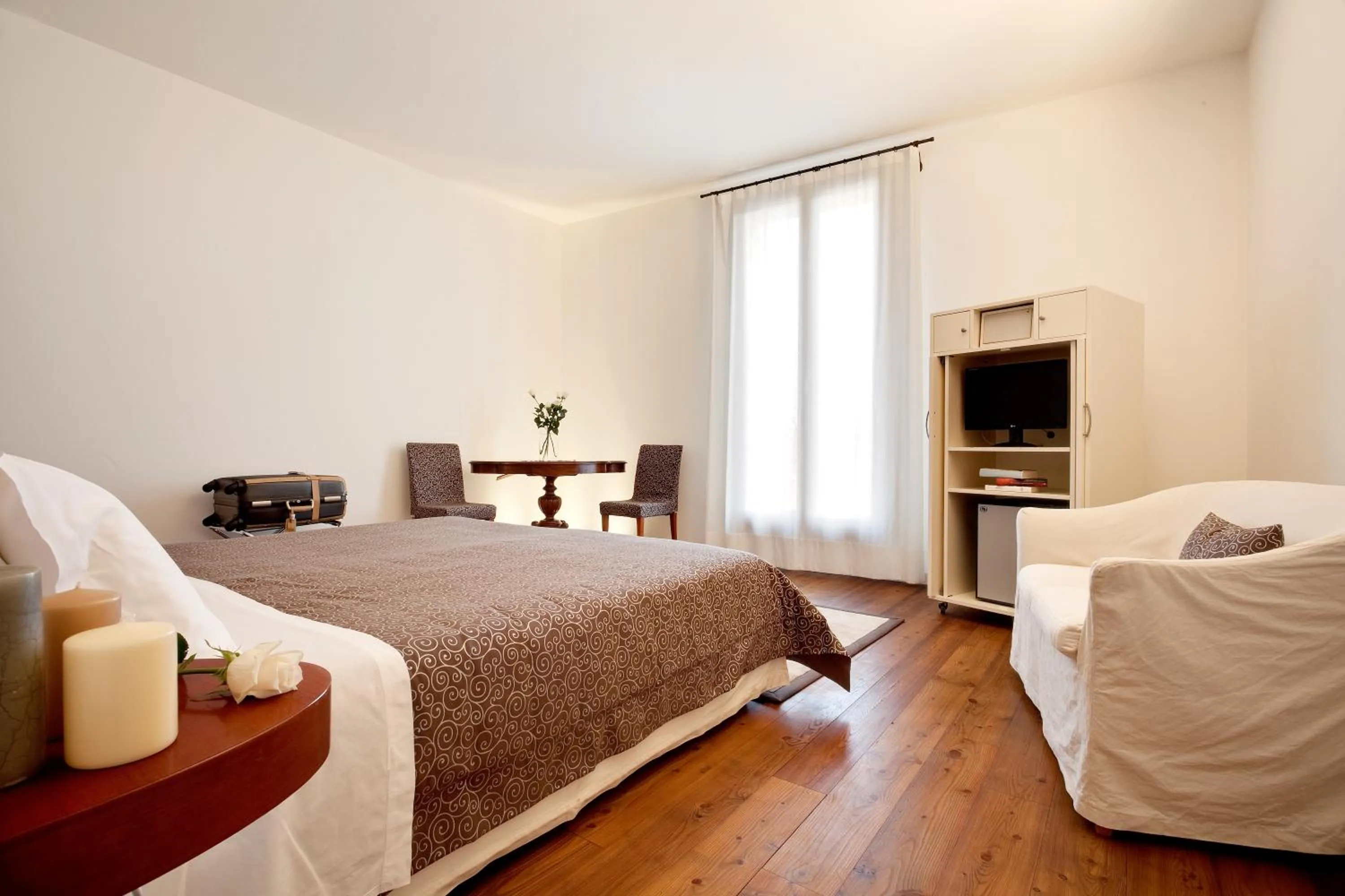 Day, Bed in Hotel Due Mori