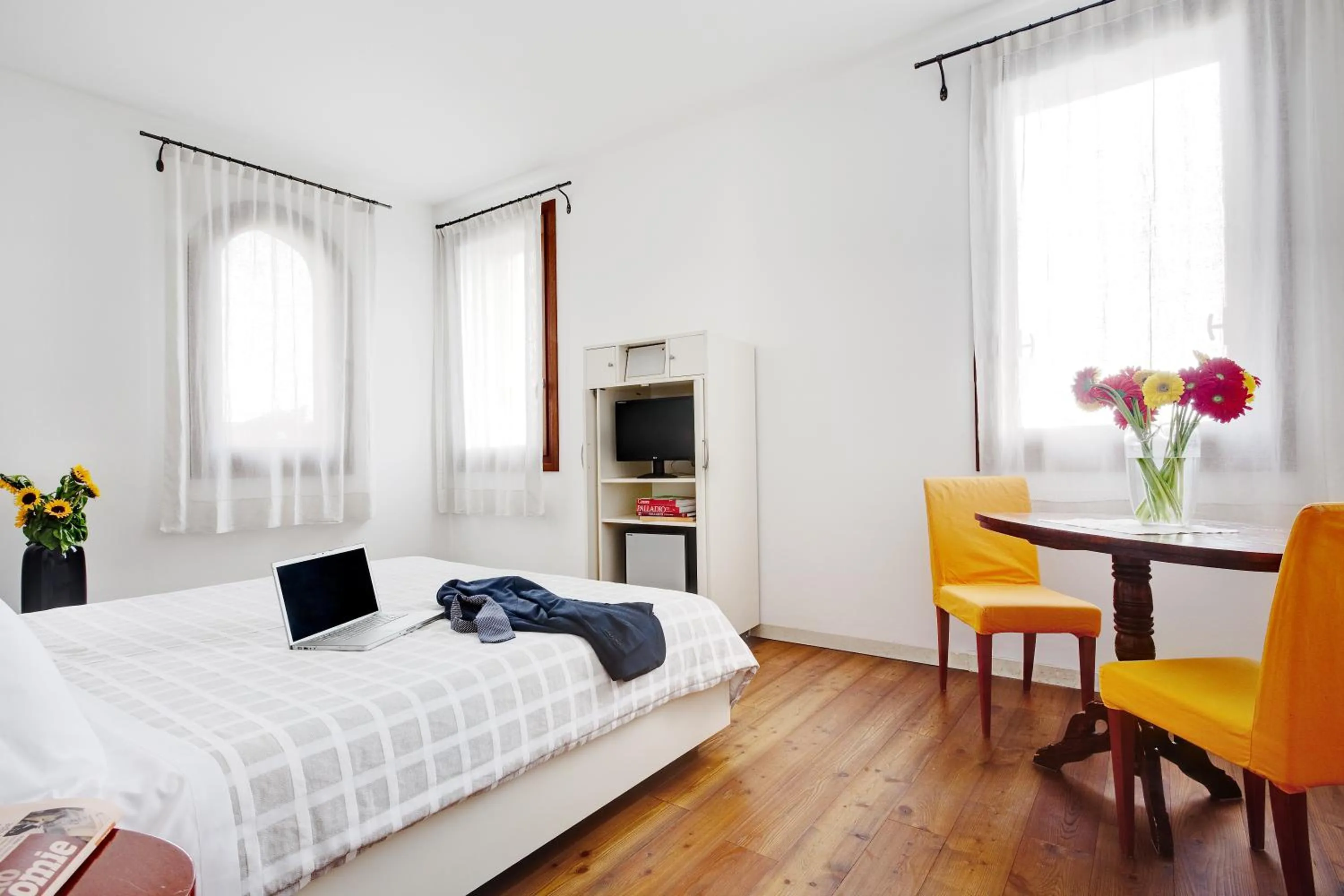 Day, Bed in Hotel Due Mori