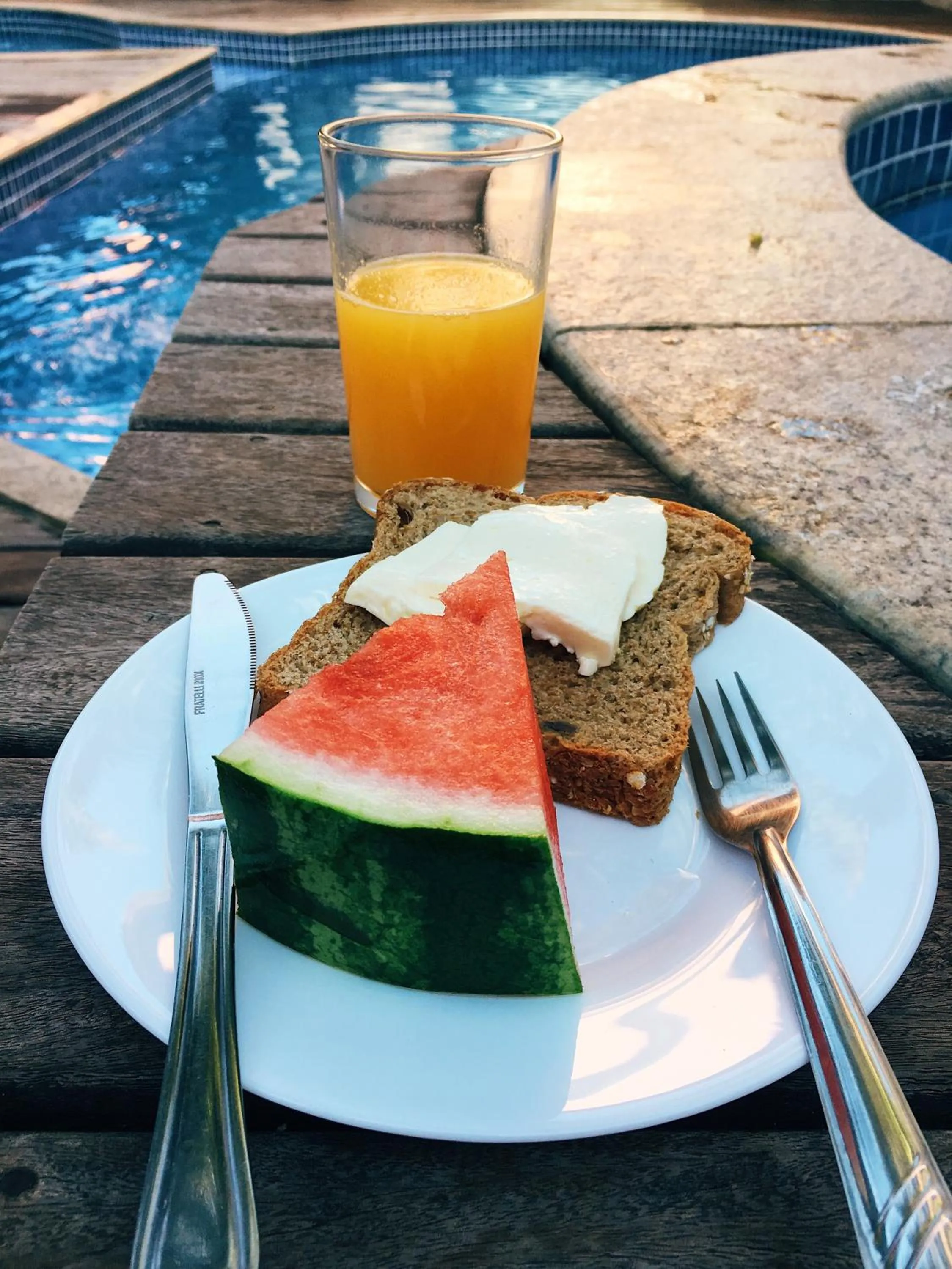 Buffet breakfast in Solar da Praia Pousada