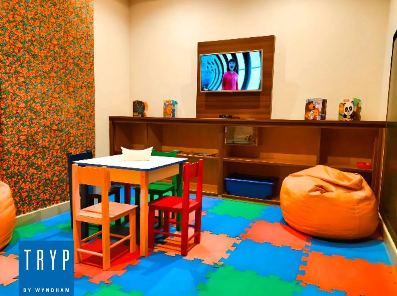 Seating area in TRYP BY WYNDHAM São Paulo Airport - Hotel de Transito Terminal 3 -Lado Ar - Área restrita á passageiros já embarcados - Piso 1