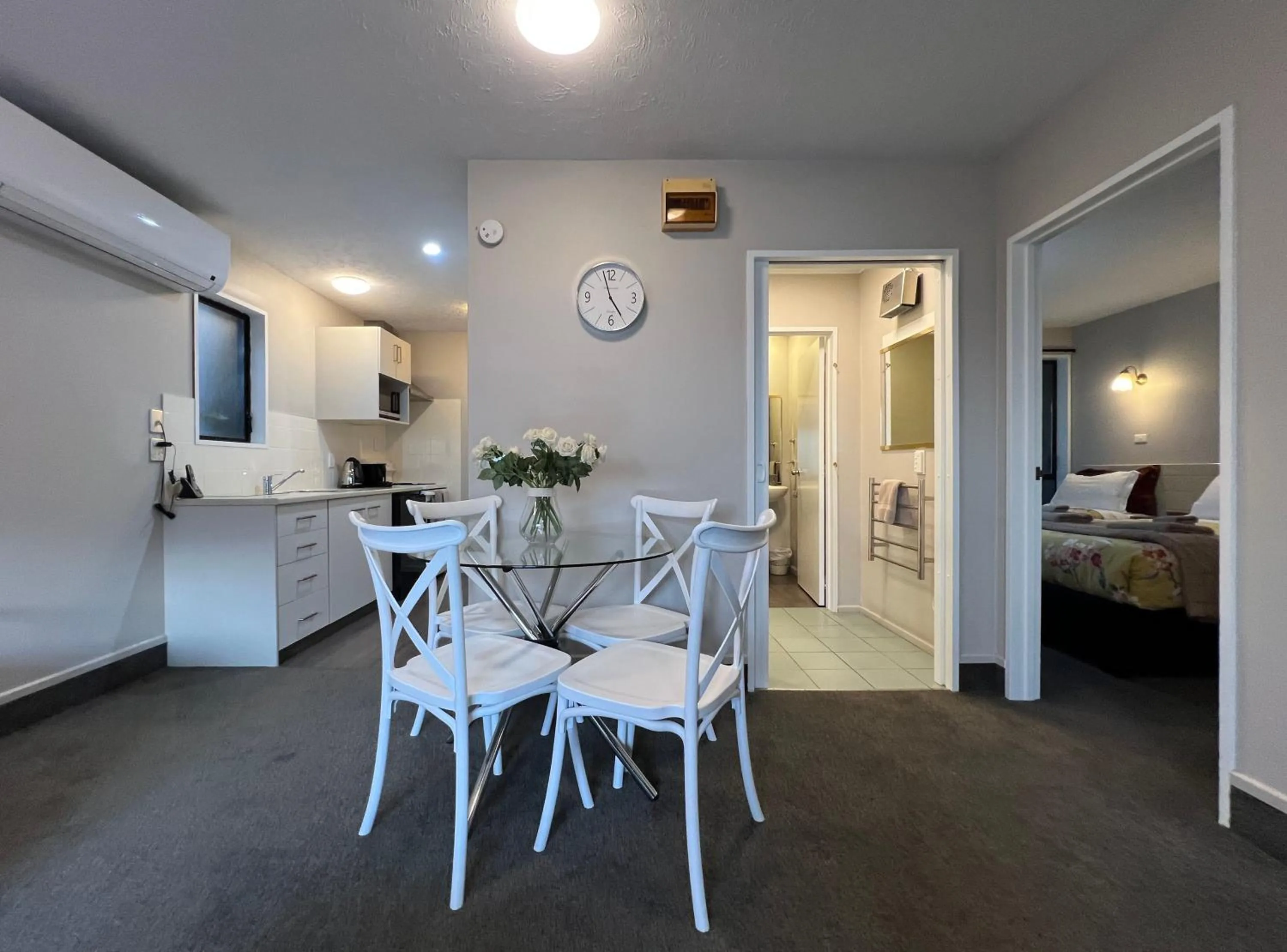 Seating area in Strathern Motor Lodge