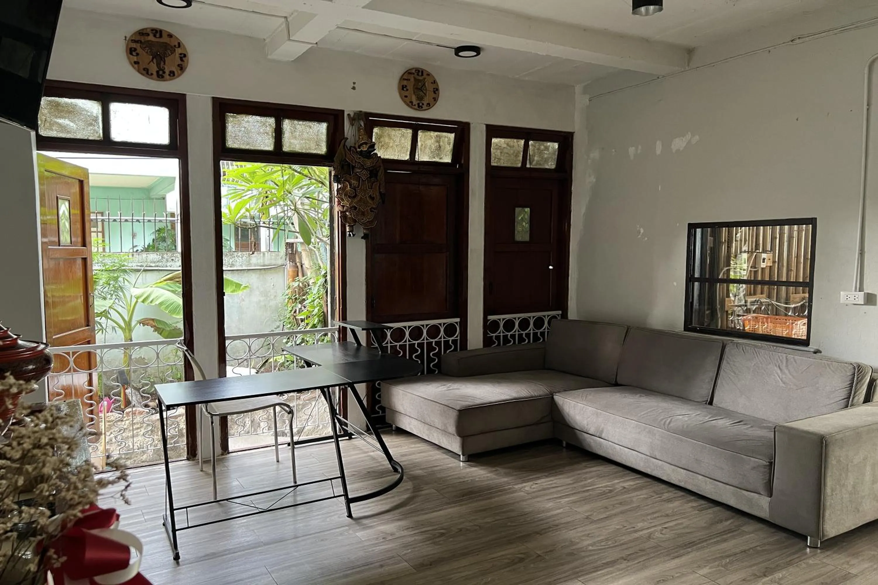 Lobby or reception in Orchid Hostel Near Bumrungrad hospital and Nana Market