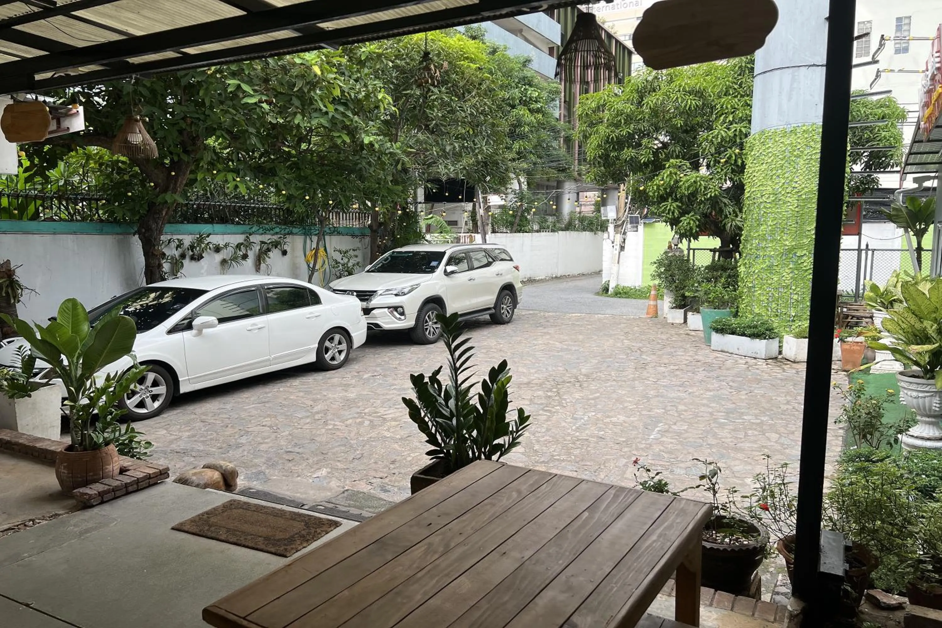 Parking in Orchid Hostel Near Bumrungrad hospital and Nana Market