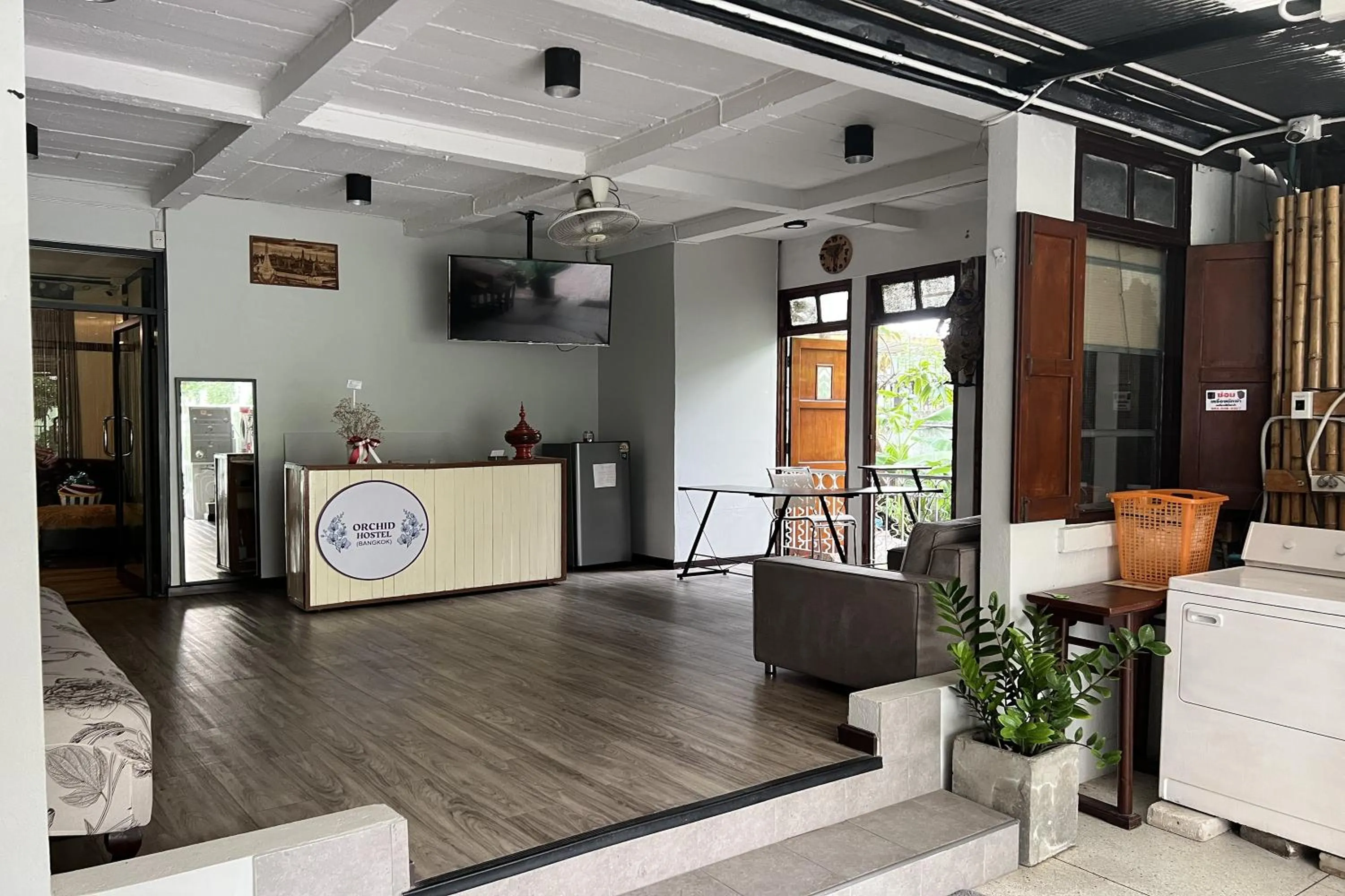 Breakfast in Orchid Hostel Near Bumrungrad hospital and Nana Market