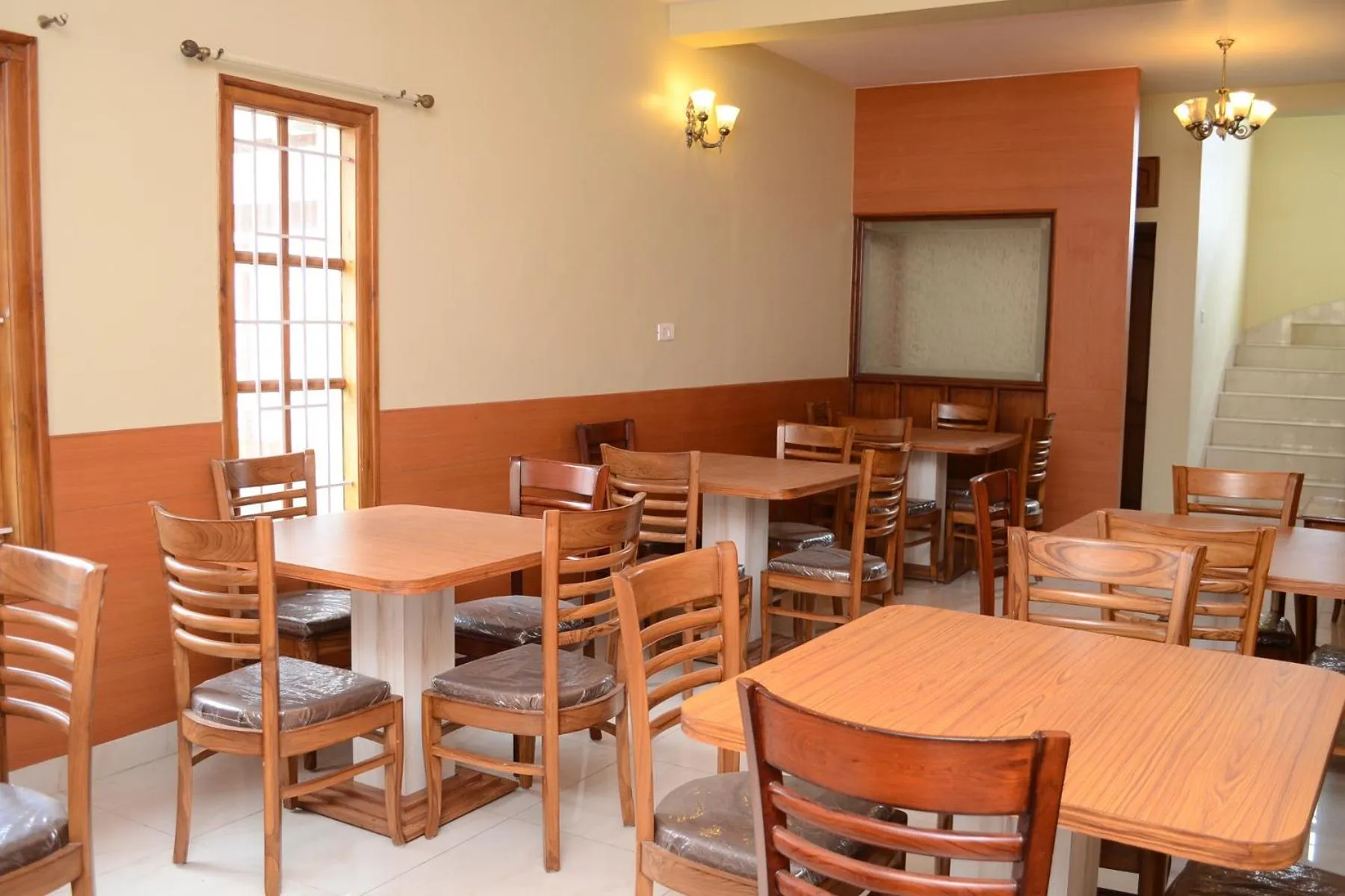 Restaurant/places to eat in Rainbow Cottages-Budget Friendly rooms