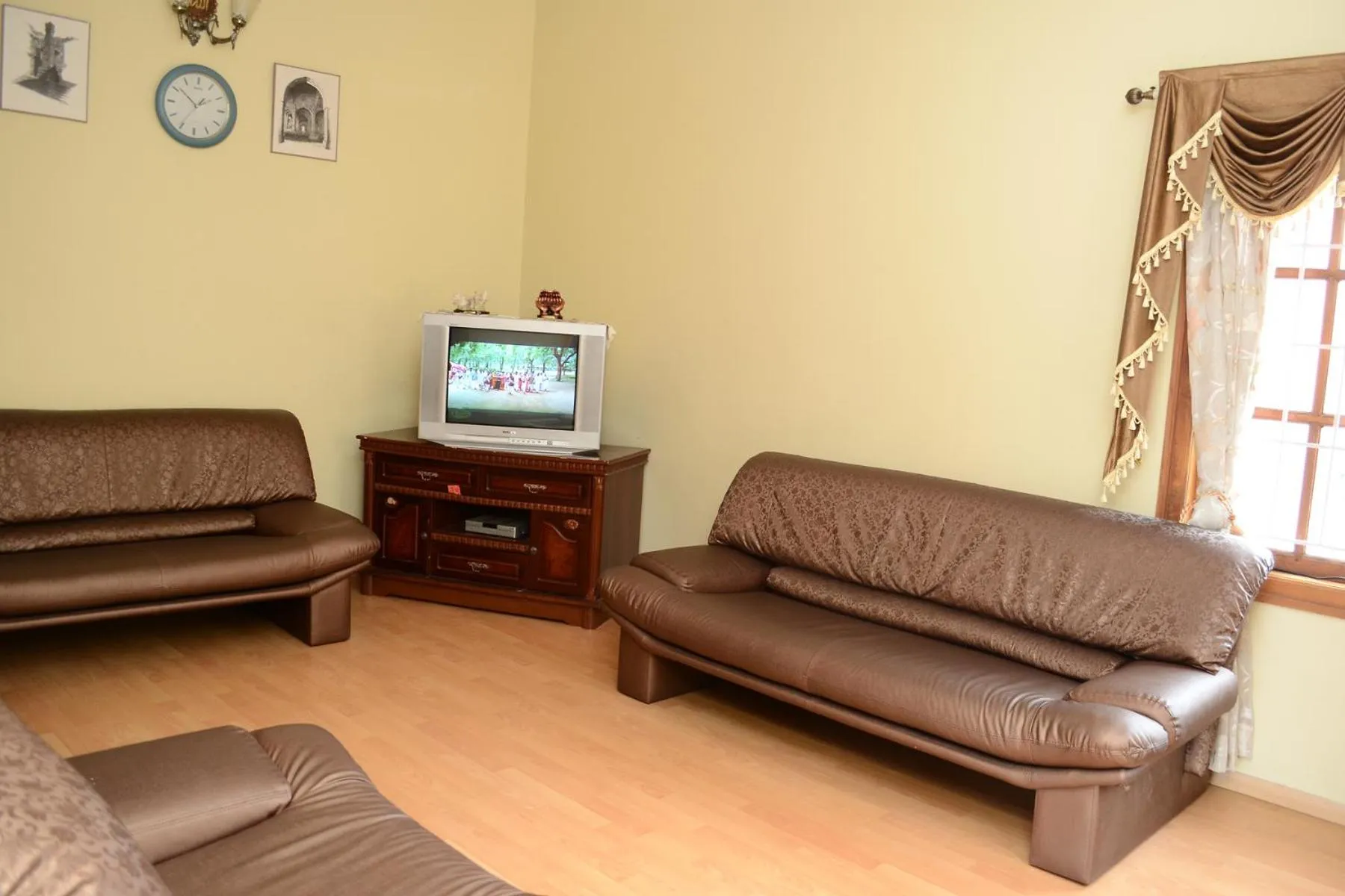 Day in Rainbow Cottages-Budget Friendly rooms