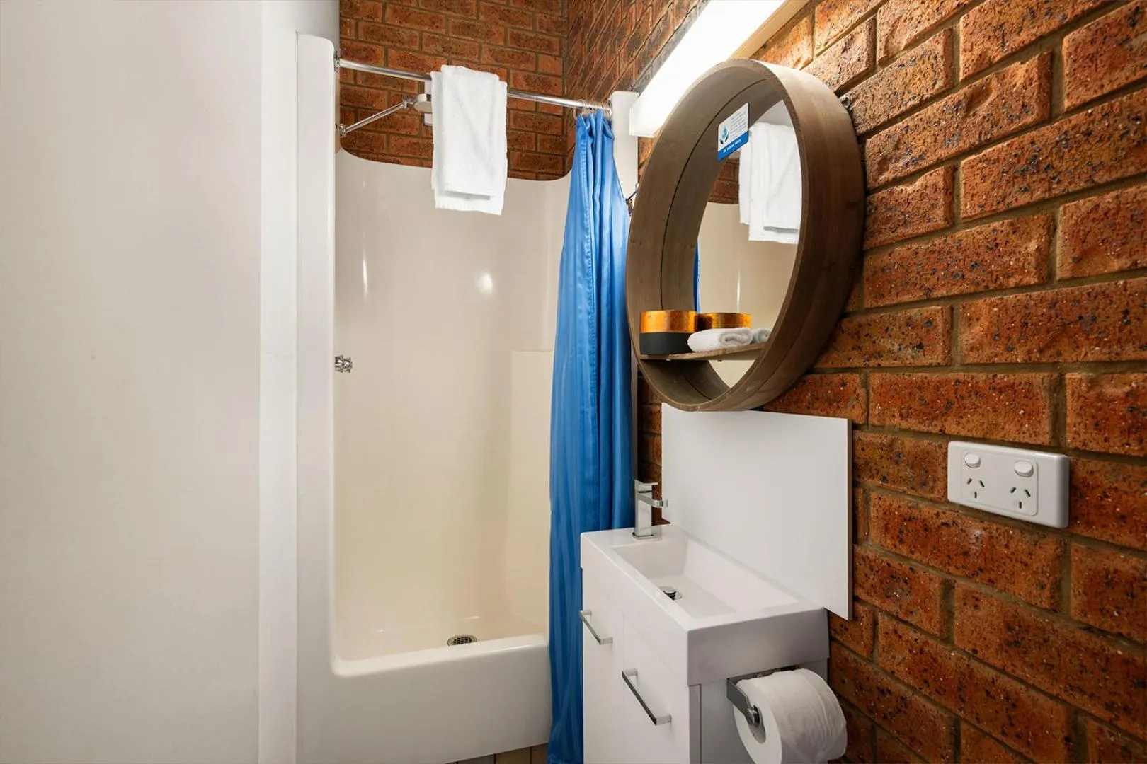 Bathroom in Bright Porepunkah Holiday Park