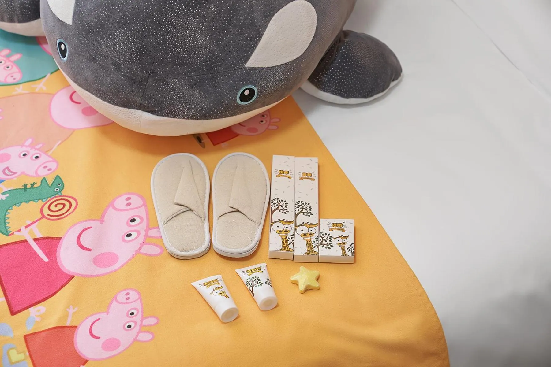 children in Lavande Hotels Guangzhou Panyu Hanxi Changlong Dashi Subway Station