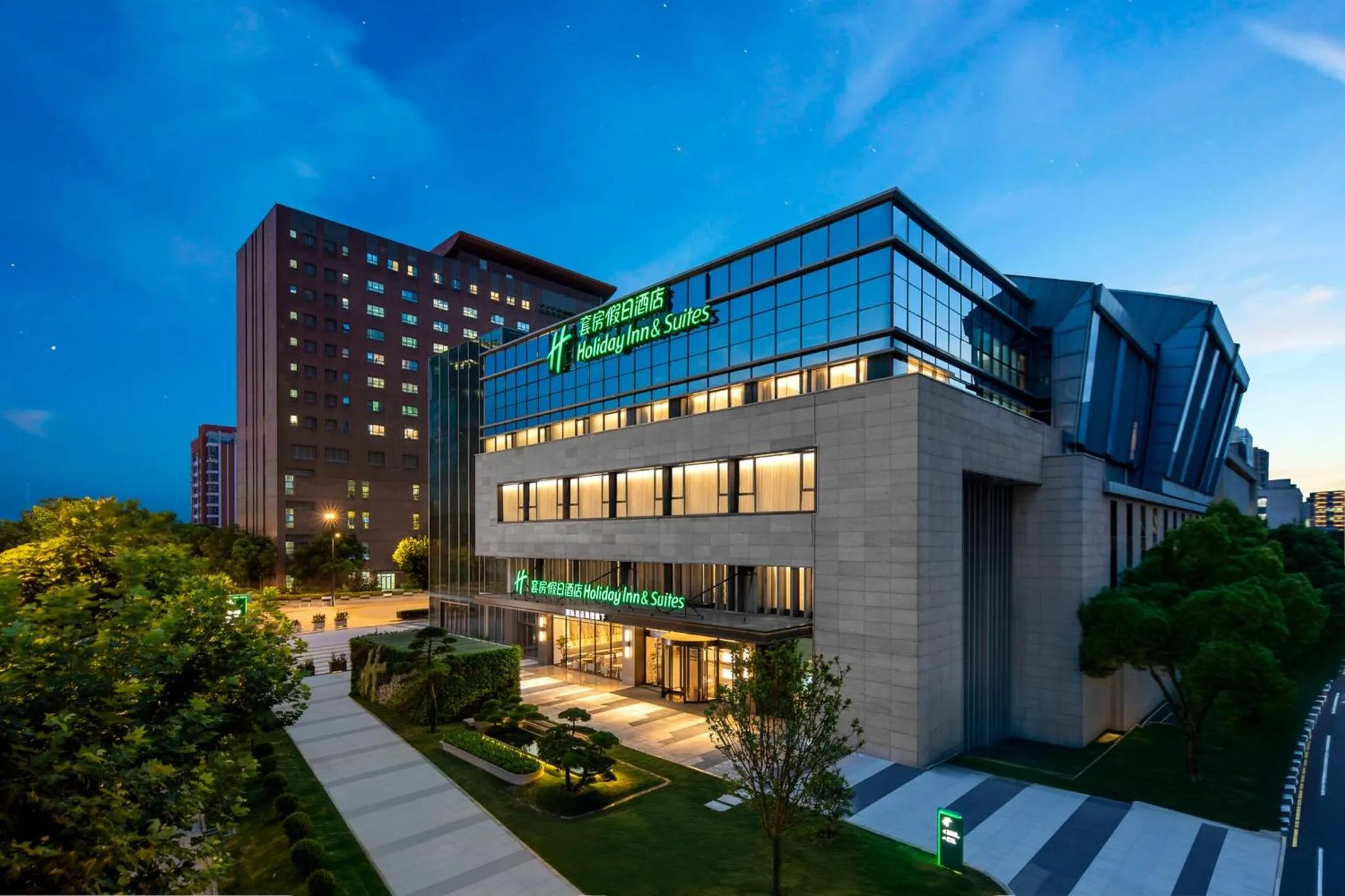 Property building in Holiday Inn & Suites Shanghai Changfeng by IHG
