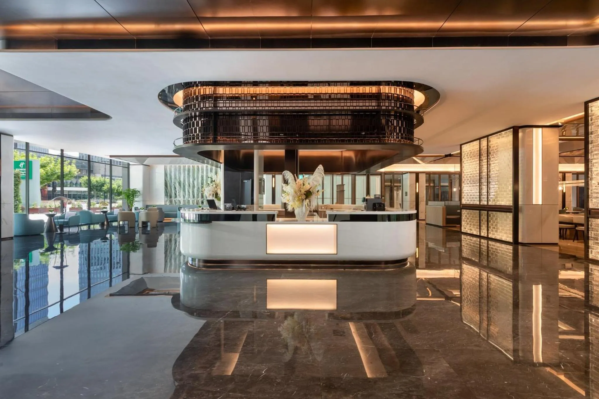 Restaurant/places to eat in Holiday Inn & Suites Shanghai Changfeng by IHG