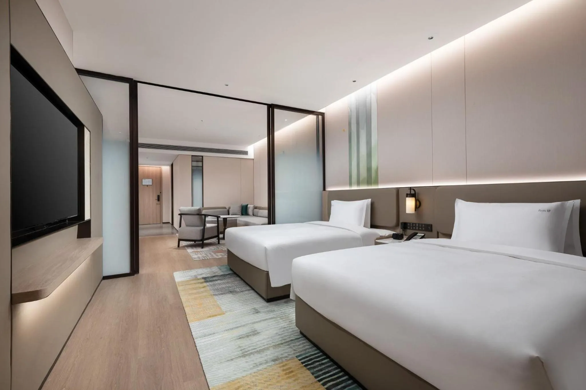 Photo of the whole room, Bed in Holiday Inn & Suites Shanghai Changfeng by IHG