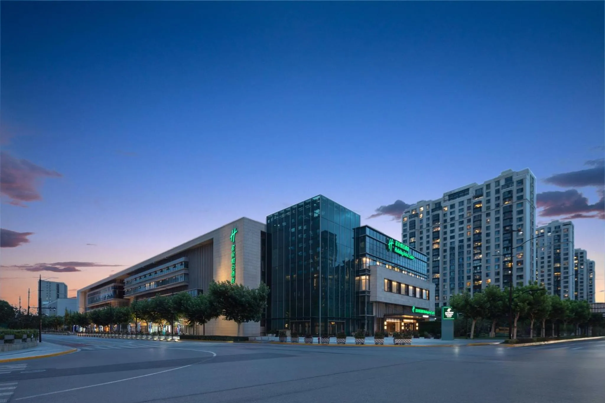 Property building in Holiday Inn & Suites Shanghai Changfeng by IHG