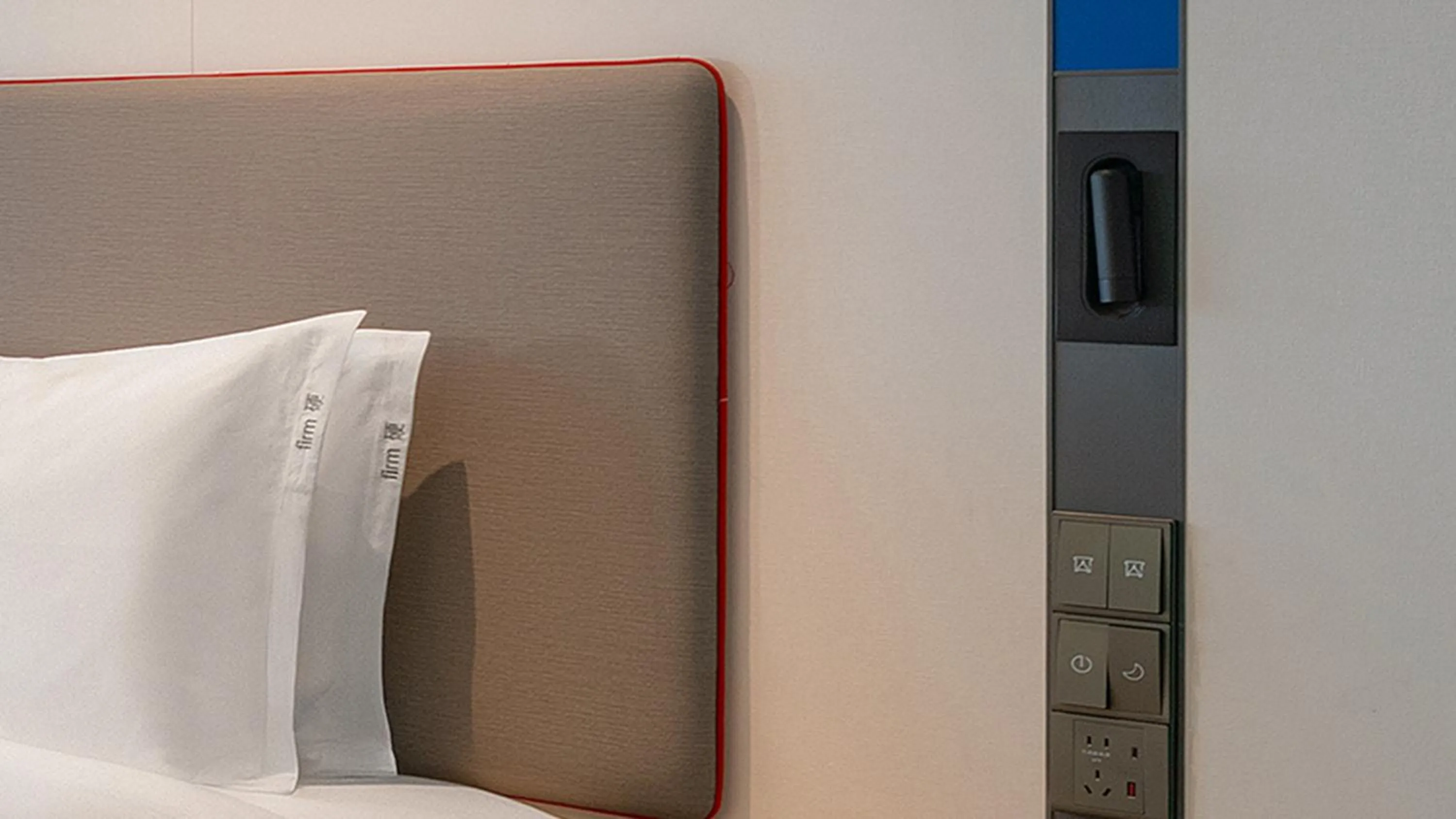 Bed in Holiday Inn Express Foshan Sanshui by IHG