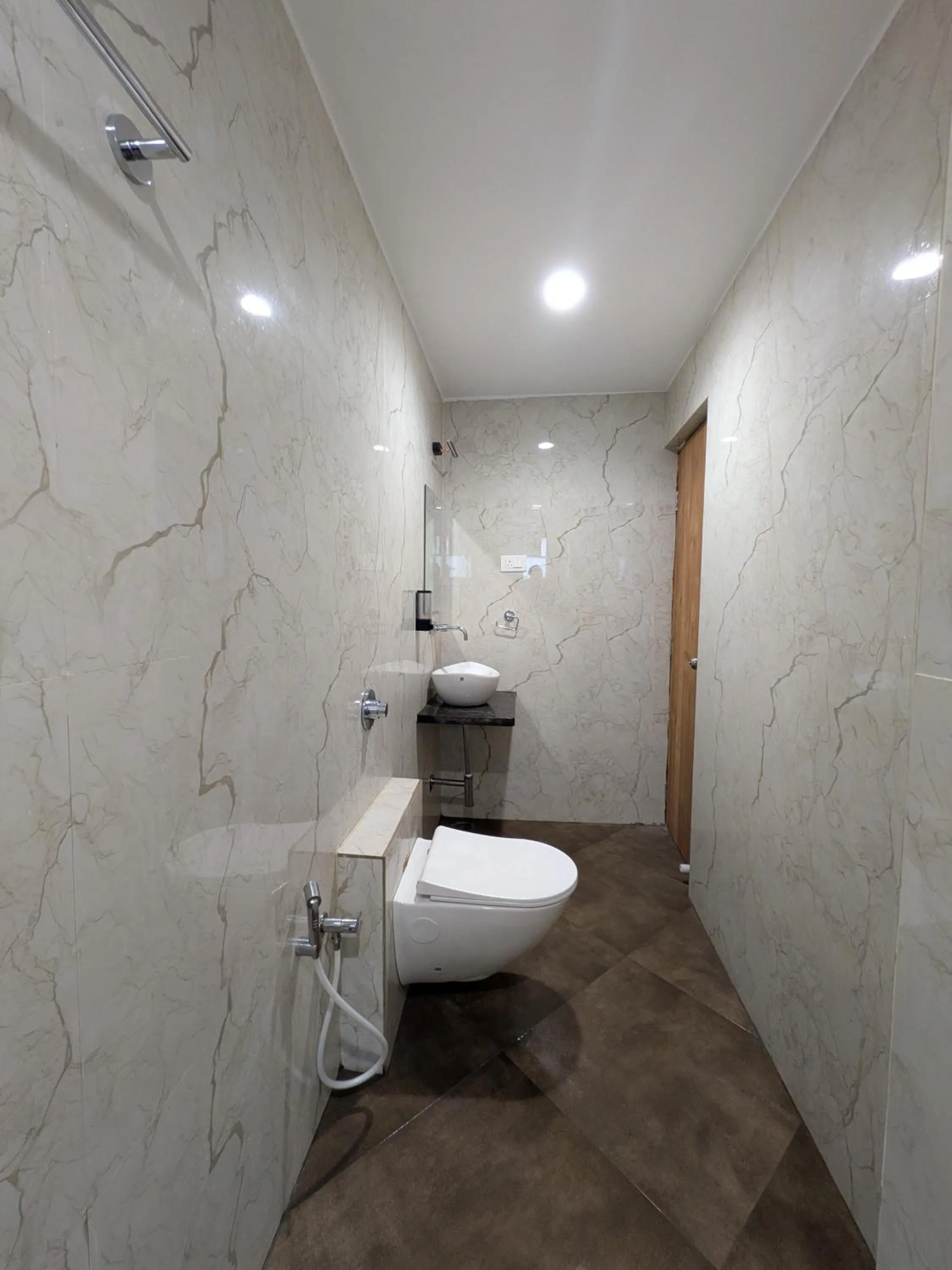 Shower in Hotel Petal Inn