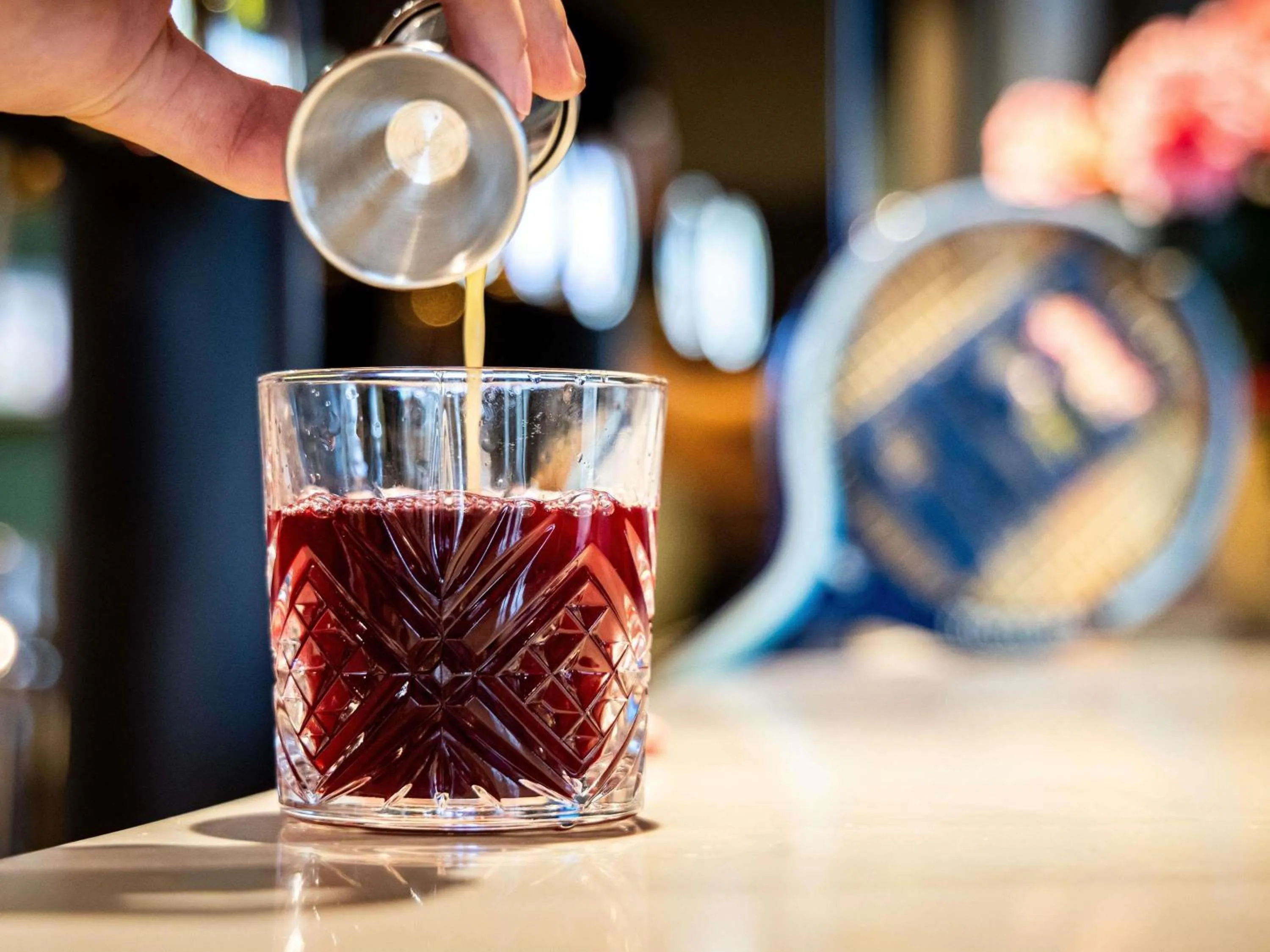 Lounge or bar in greet Hotel Reims Tinqueux