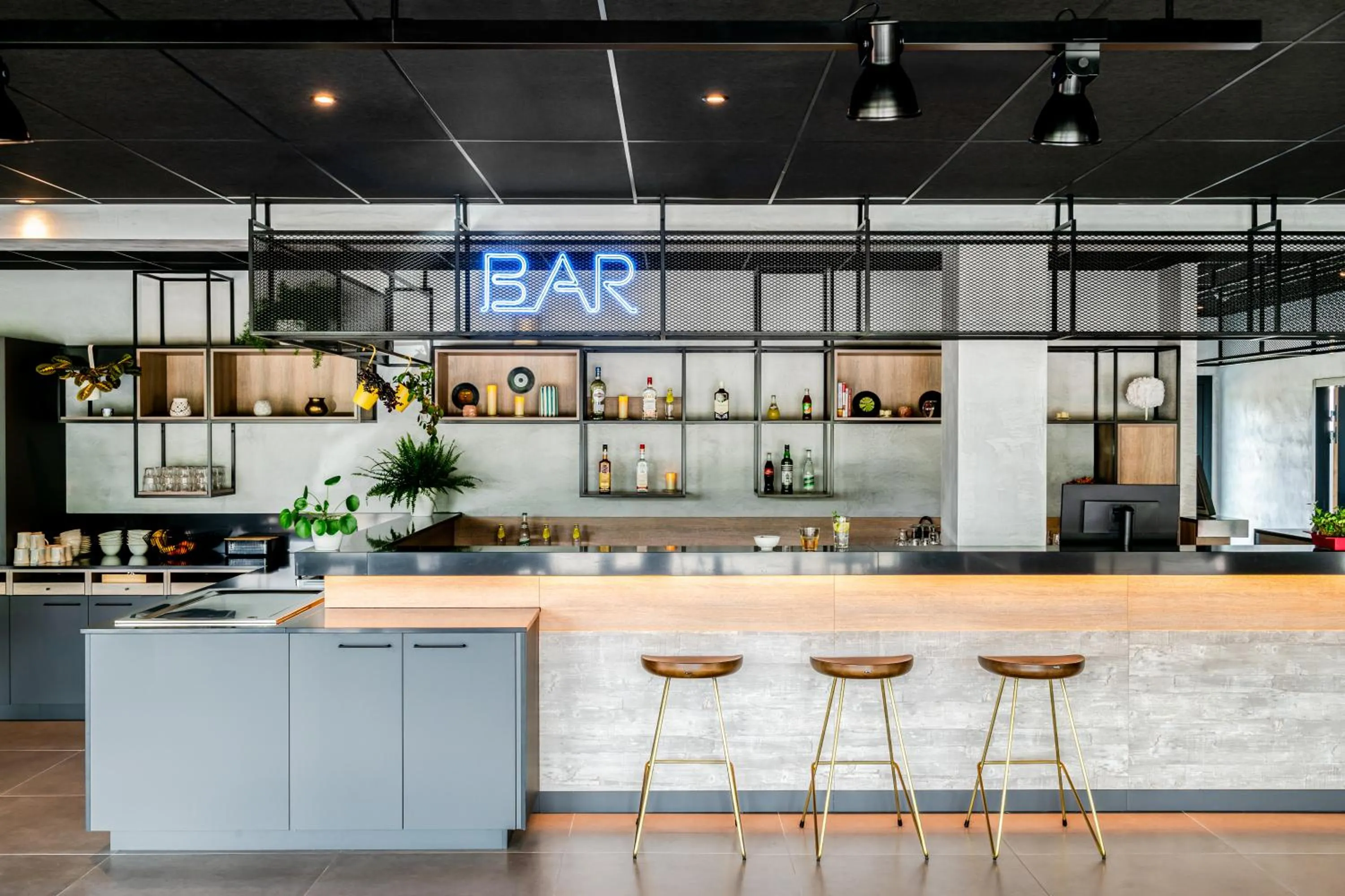 Lounge or bar in ibis Bordeaux Nord Carbon Blanc