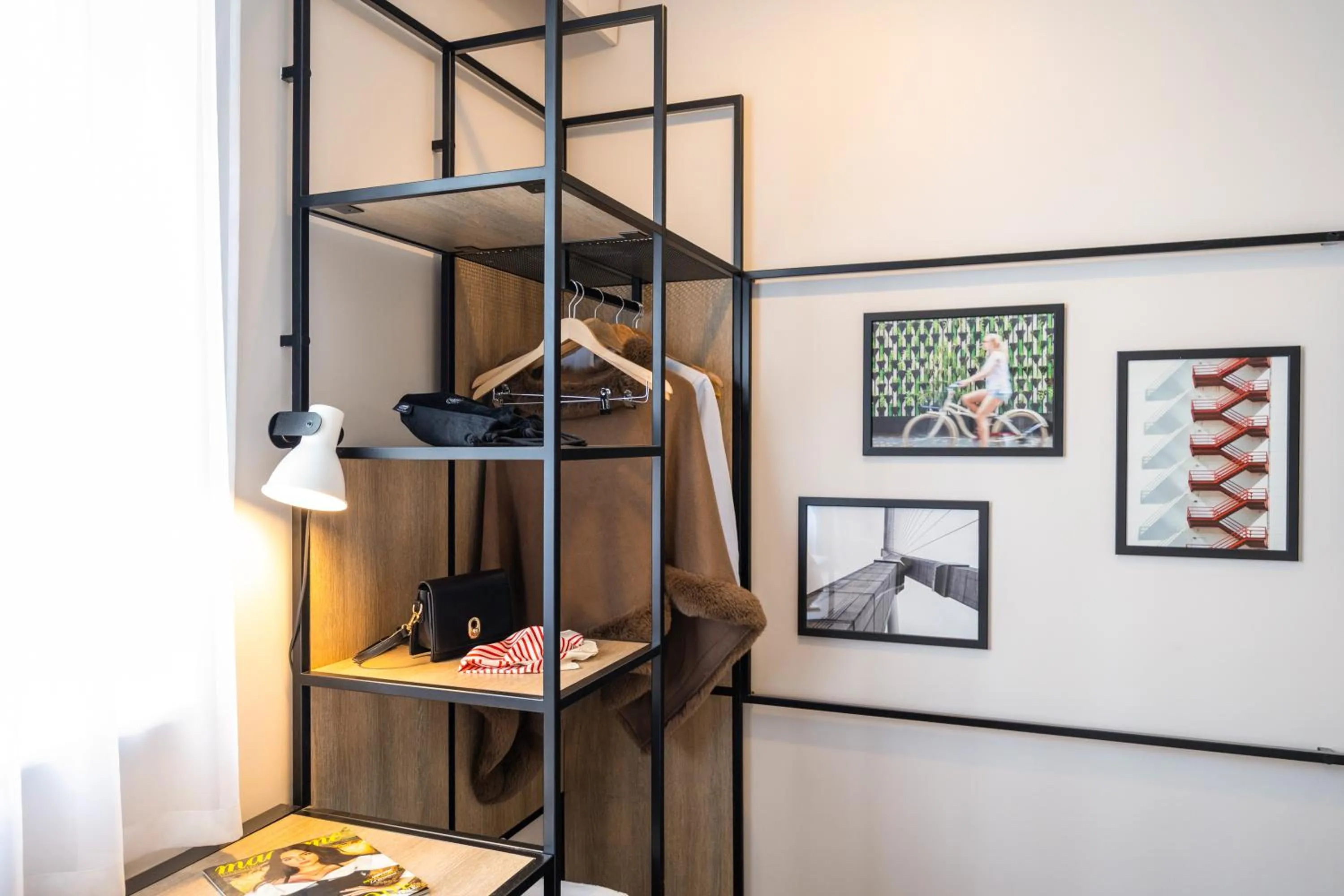 wardrobe in ibis Bordeaux Nord Carbon Blanc