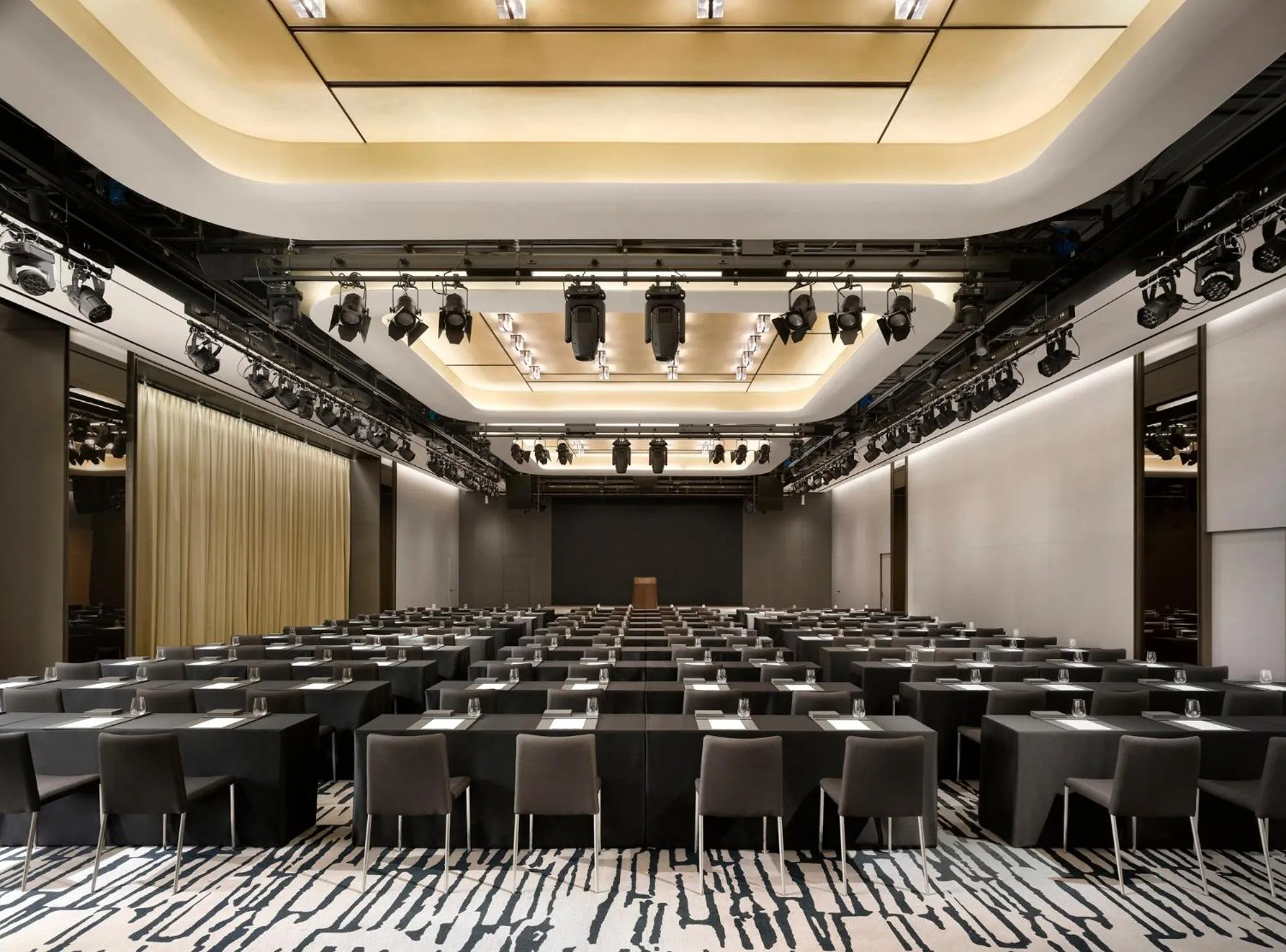 Banquet/Function facilities in Pullman Ambassador Seoul Eastpole
